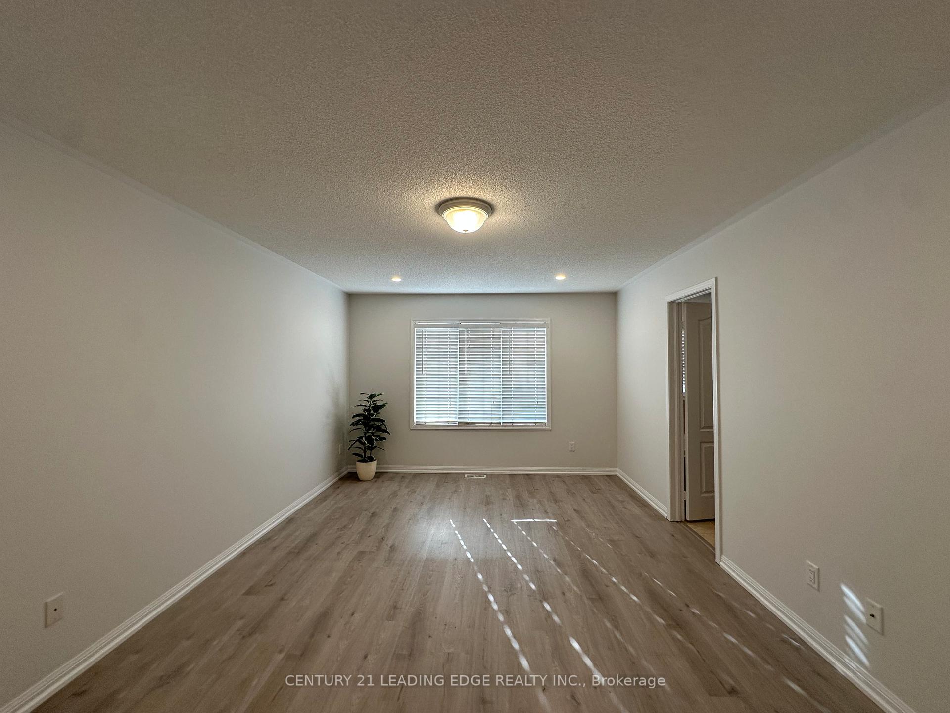 Photo 7 of 438 Beach Boulevard, Hamilton, Hamilton Beach — HOMEH