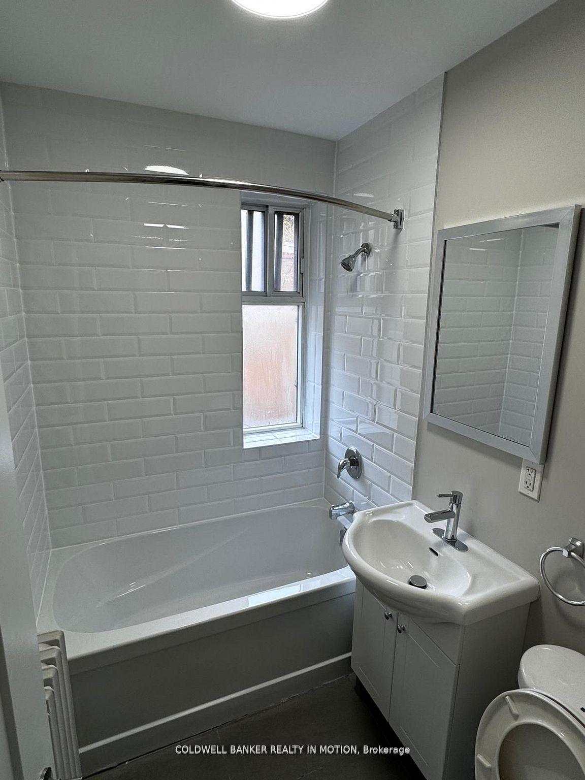 Photo 4 of Unit 102, 3474 Yonge Street, Toronto, Lawrence Park North — HOMEH