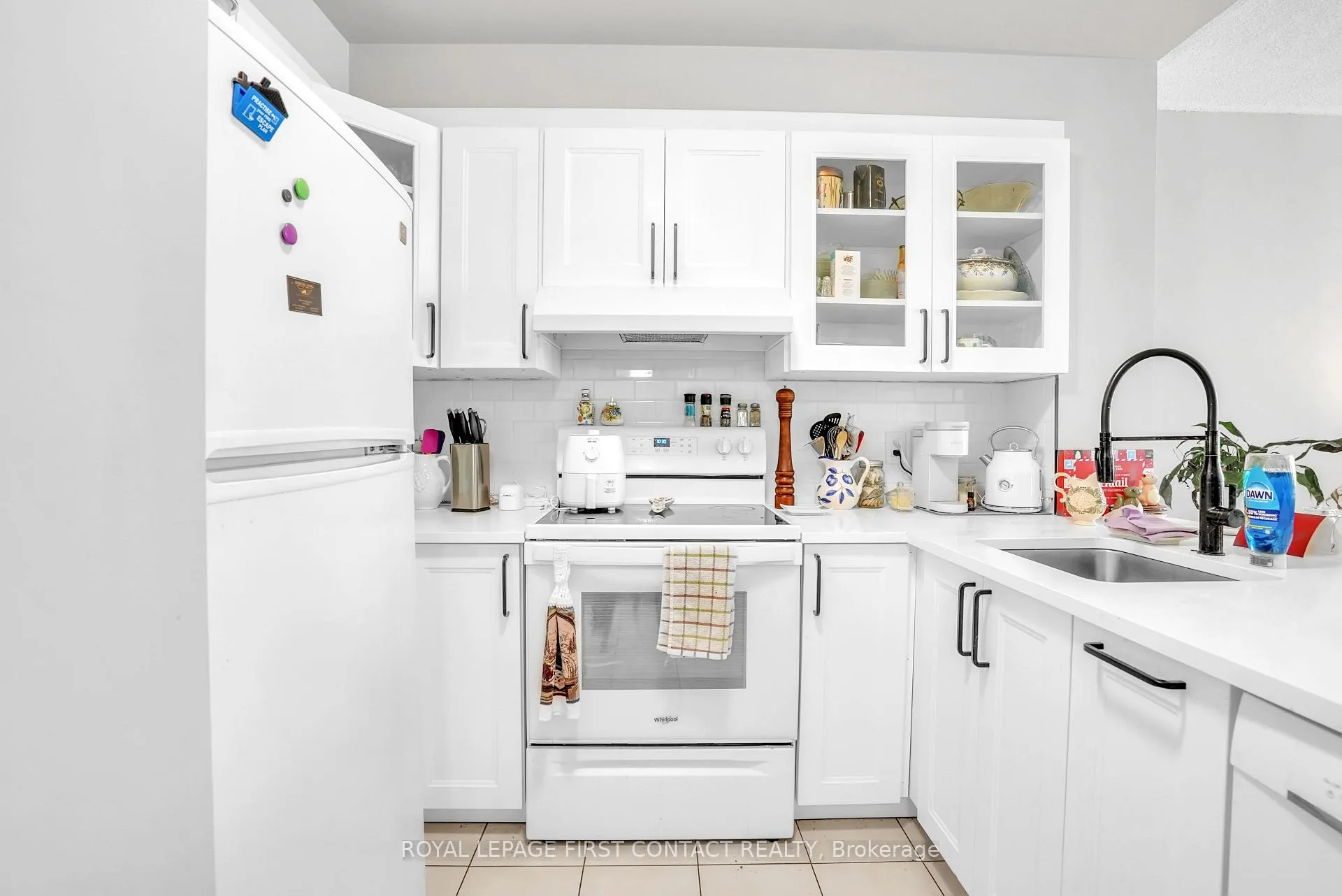 Photo 13 of Unit 1405, 150 Dunlop Street E, Barrie, City Centre — HOMEH
