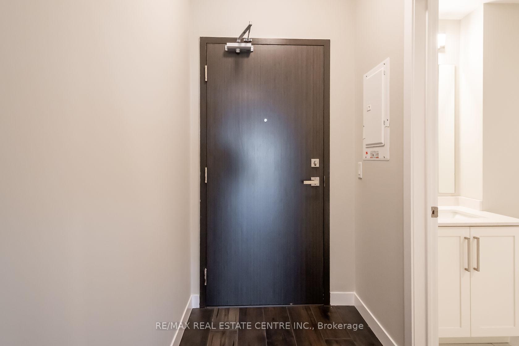 Photo 3 of Unit 1503, 15 Queen Street S, Hamilton, Central — HOMEH