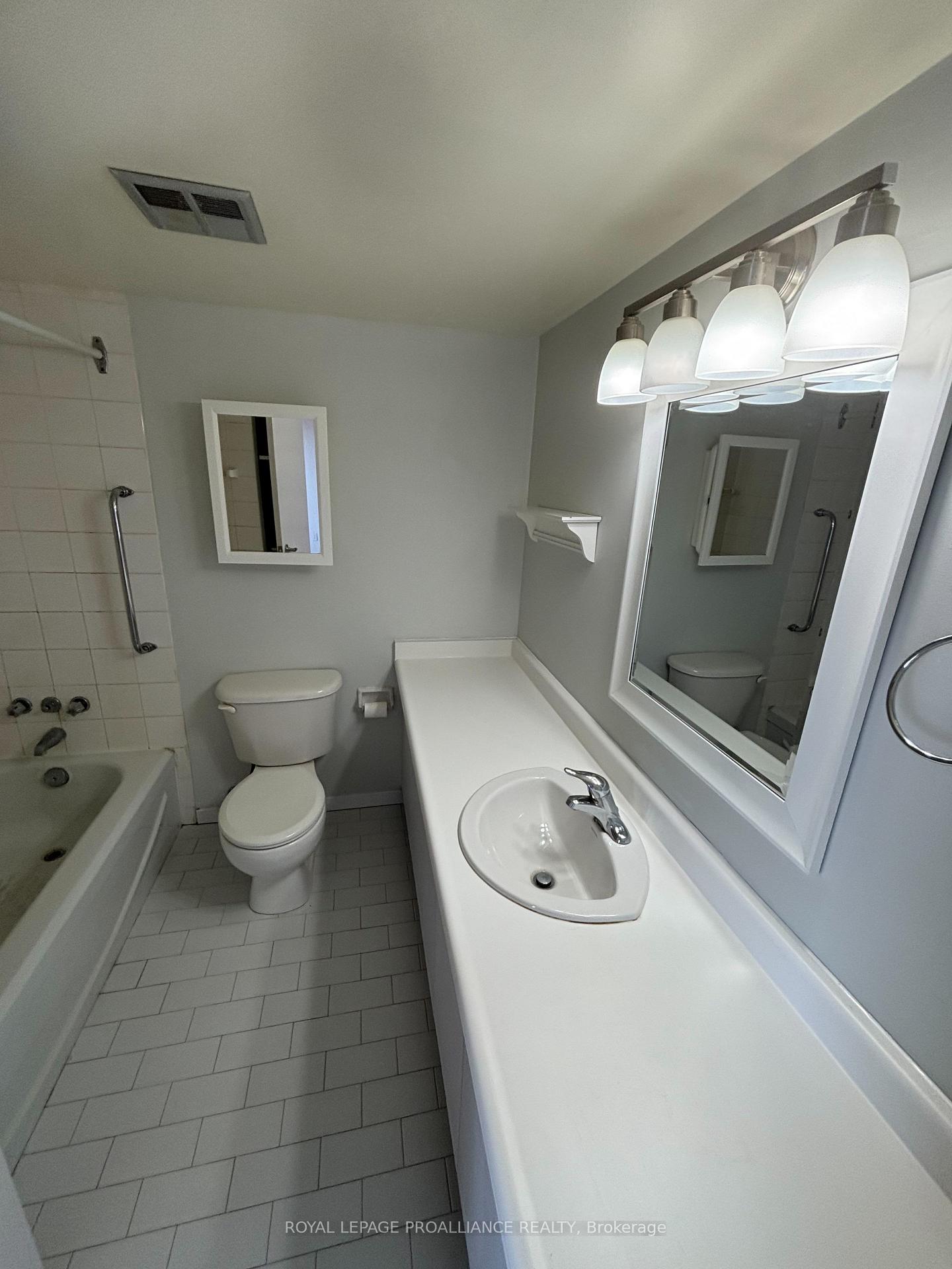 Photo 11 of Unit 502, 350 Front Street, Belleville, Belleville Ward — HOMEH