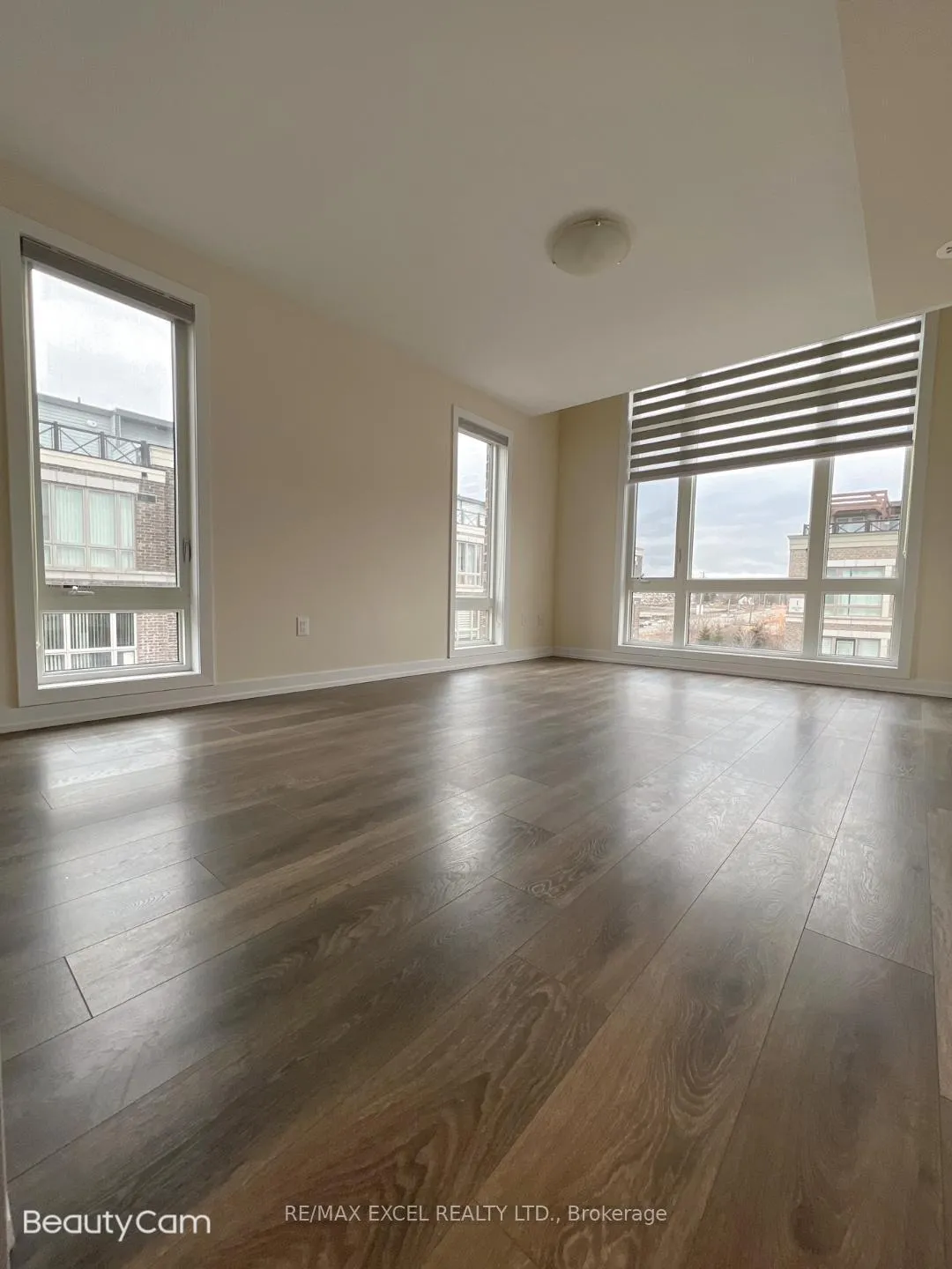 Photo 3 of Unit 2703, 2 Gable Hurst Way, Markham, Cornell — HOMEH