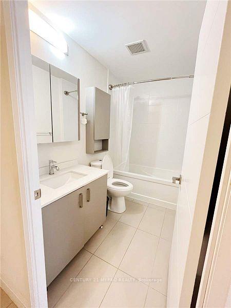 Photo 6 of Unit 628, 28 Uptown Drive, Markham, Unionville — HOMEH