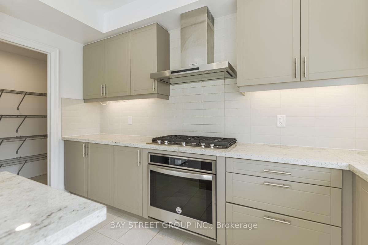 Photo 19 of 43 Gandhi Lane, Markham, Commerce Valley — HOMEH