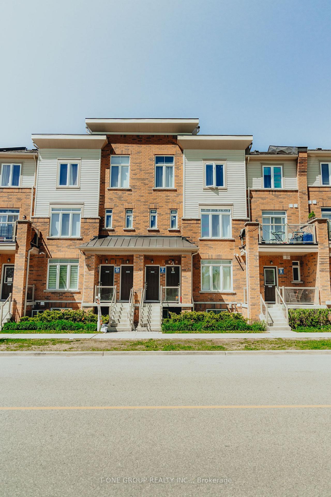 Photo 1 of Unit 7, 2728 William Jackson Drive, Pickering, Duffin Heights — HOMEH