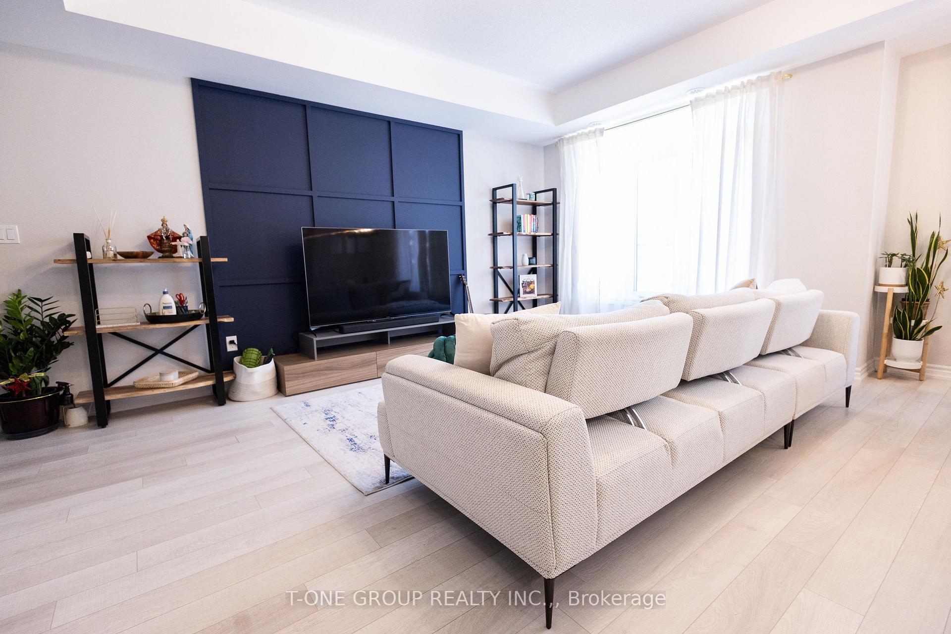 Photo 4 of Unit 7, 2728 William Jackson Drive, Pickering, Duffin Heights — HOMEH