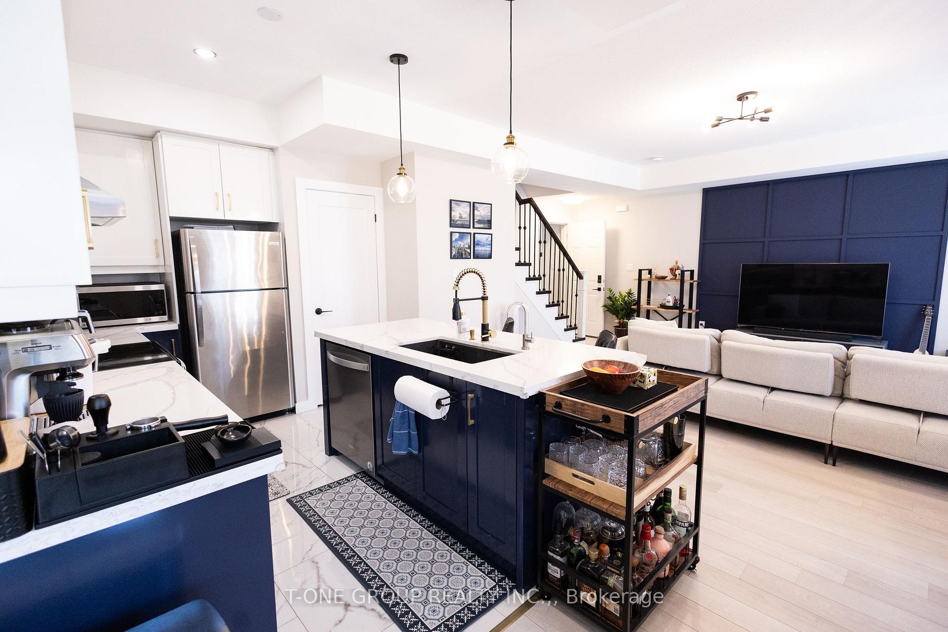 Photo 8 of Unit 7, 2728 William Jackson Drive, Pickering, Duffin Heights — HOMEH