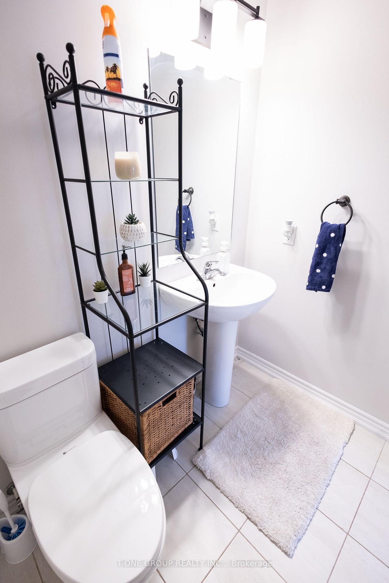 Photo 10 of Unit 7, 2728 William Jackson Drive, Pickering, Duffin Heights — HOMEH