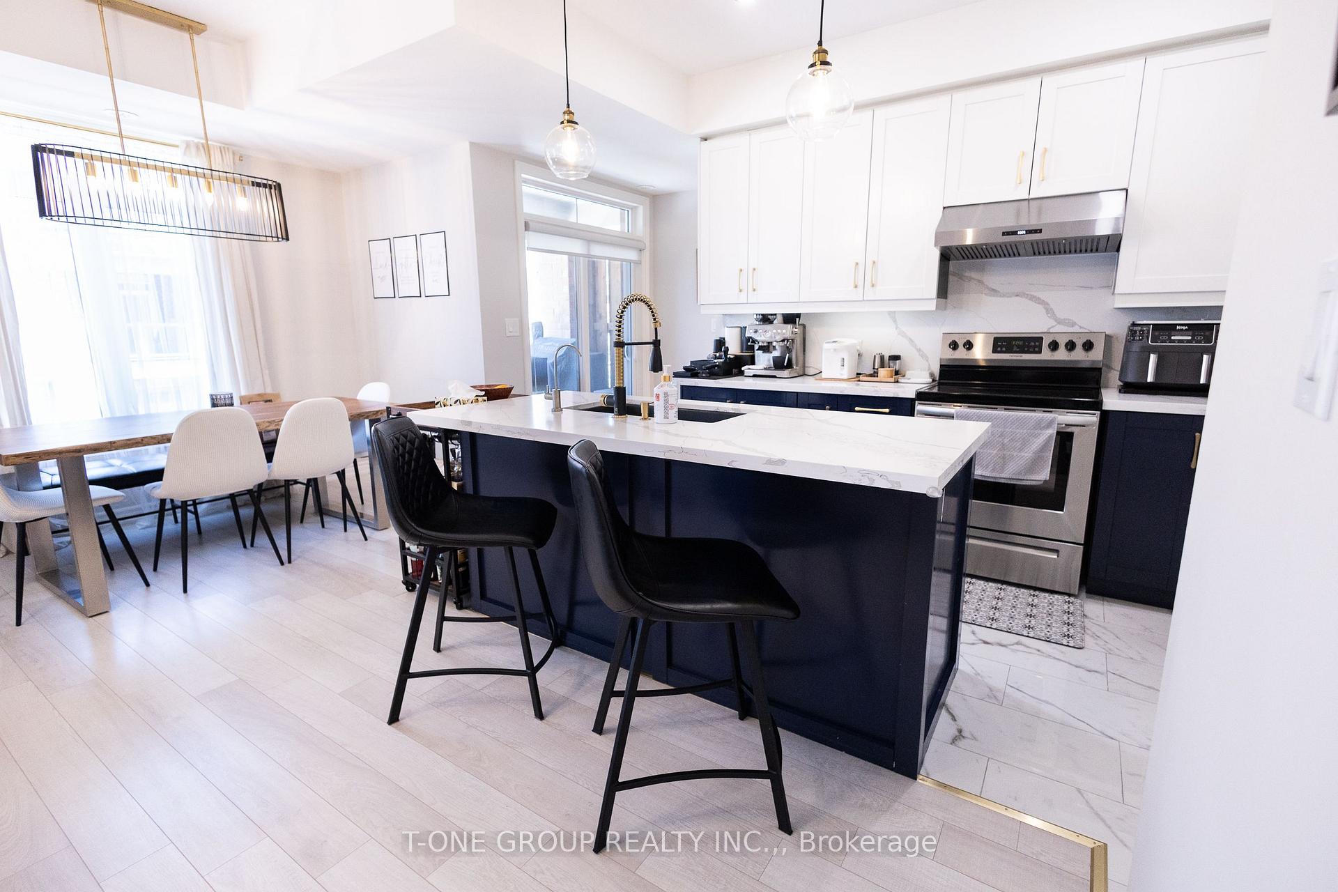 Photo 11 of Unit 7, 2728 William Jackson Drive, Pickering, Duffin Heights — HOMEH