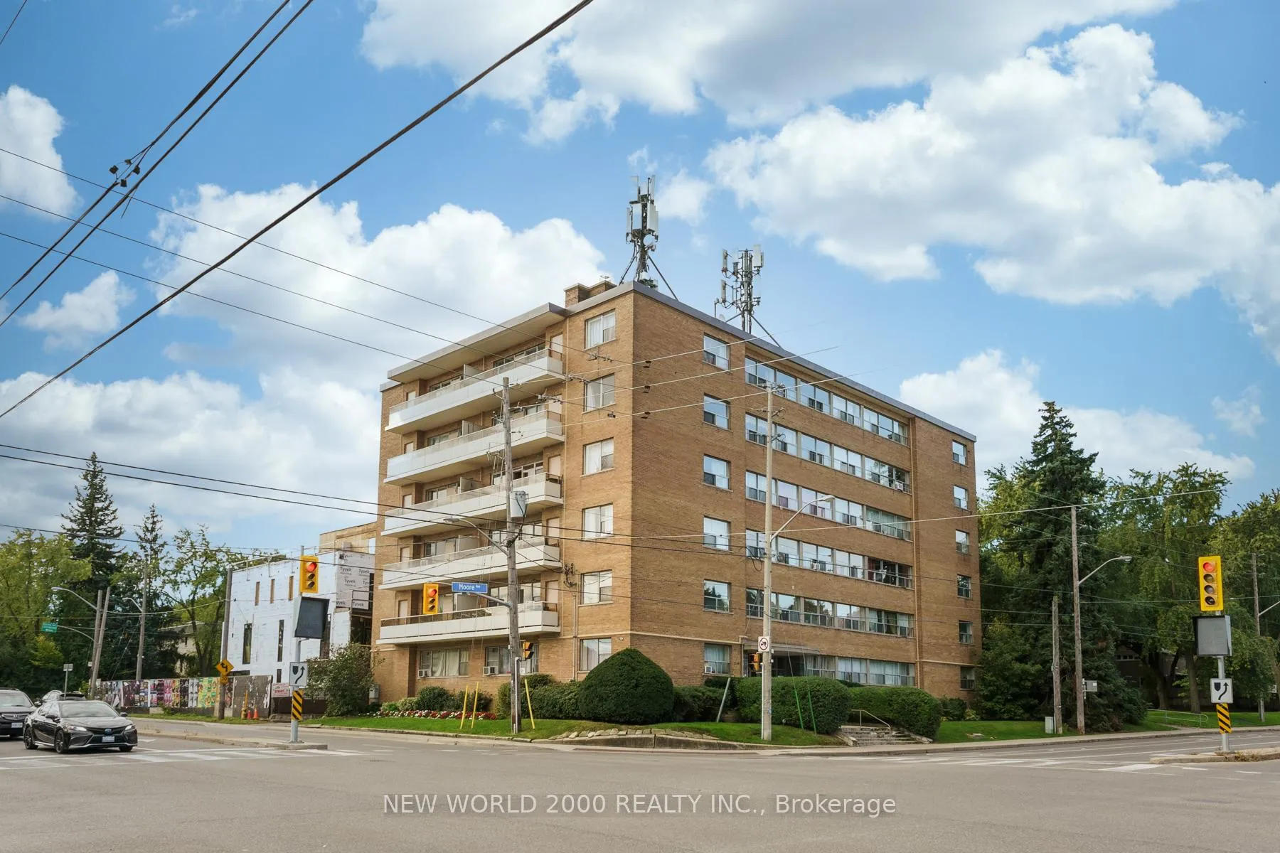 Photo 13 of Unit 303, 1220 Bayview Avenue, Toronto, Leaside — HOMEH