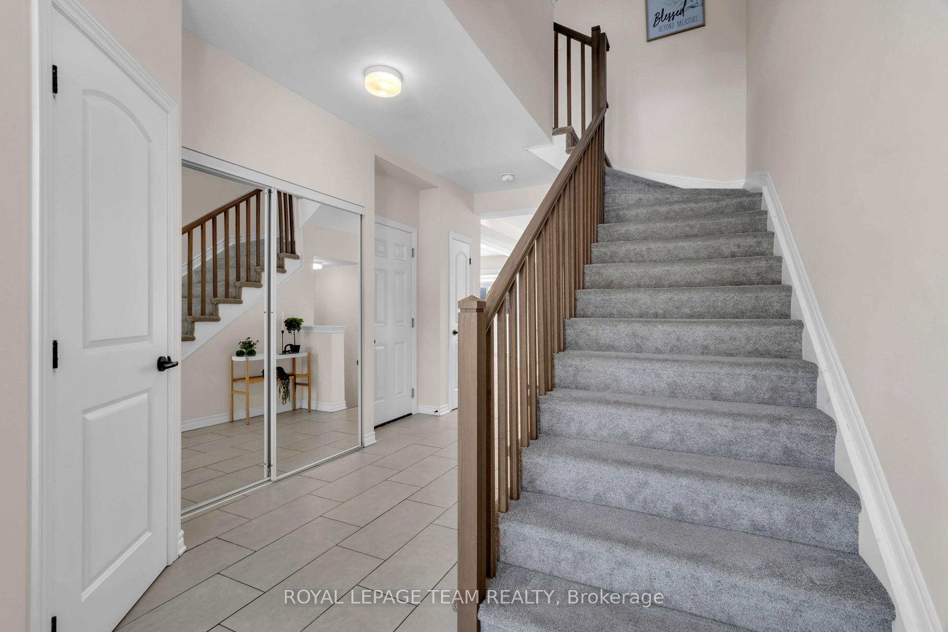 Photo 5 of 906 Nokomis Place, Ottawa, Barrhaven - Half Moon Bay — HOMEH