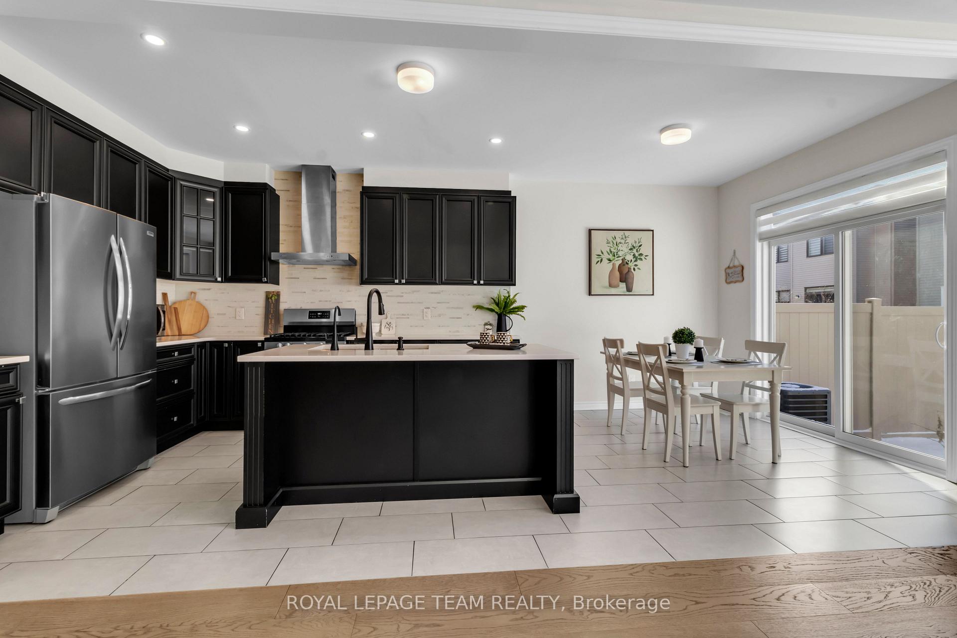 Photo 11 of 906 Nokomis Place, Ottawa, Barrhaven - Half Moon Bay — HOMEH