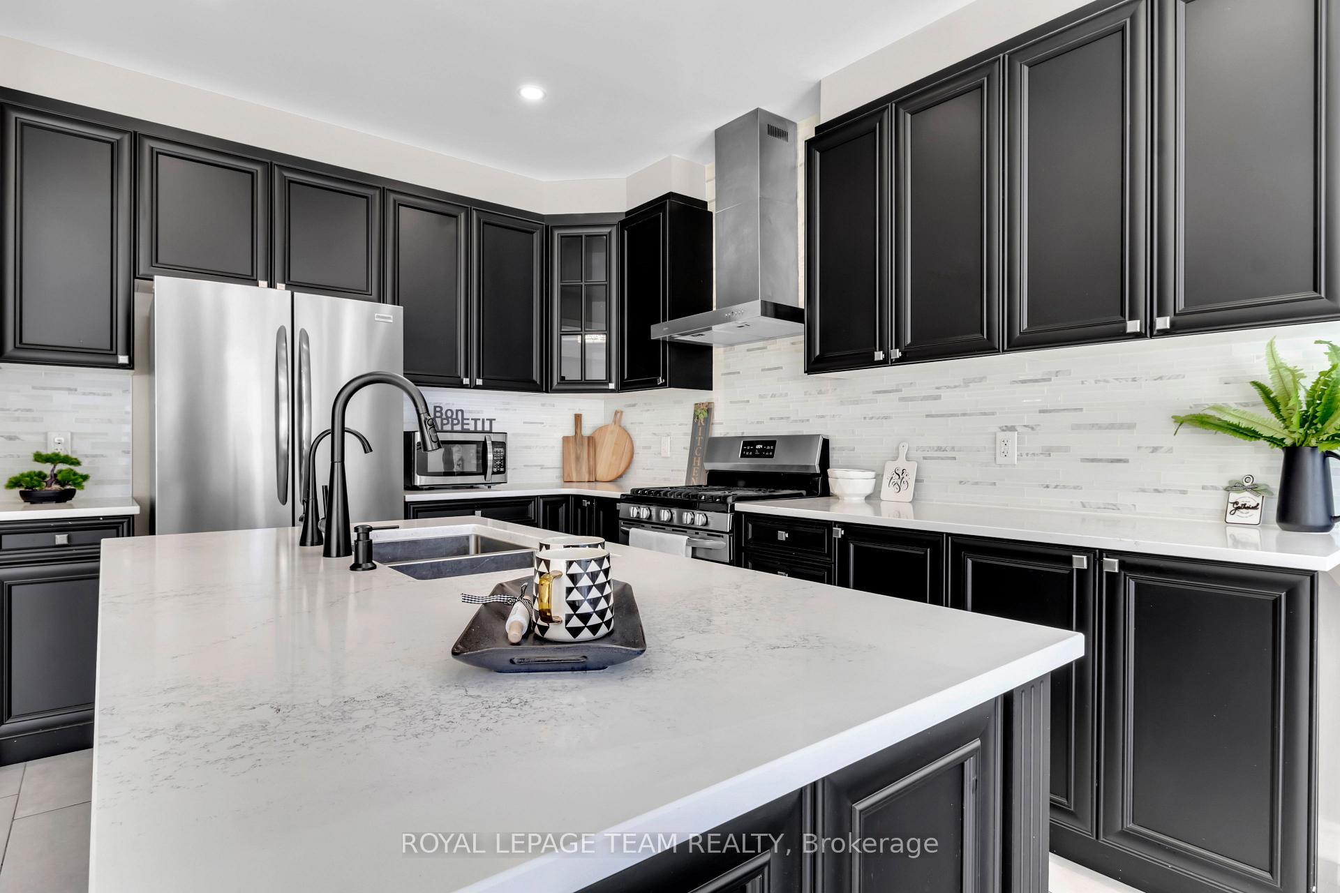 Photo 10 of 906 Nokomis Place, Ottawa, Barrhaven - Half Moon Bay — HOMEH