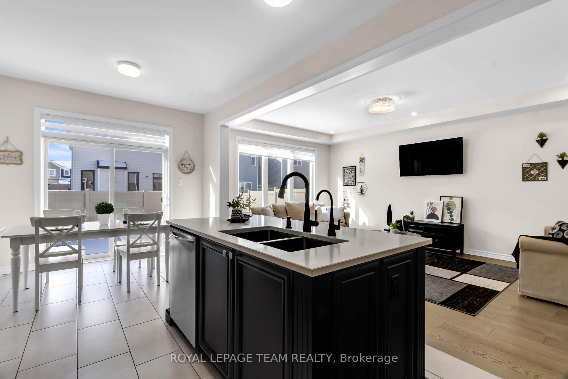Photo 9 of 906 Nokomis Place, Ottawa, Barrhaven - Half Moon Bay — HOMEH