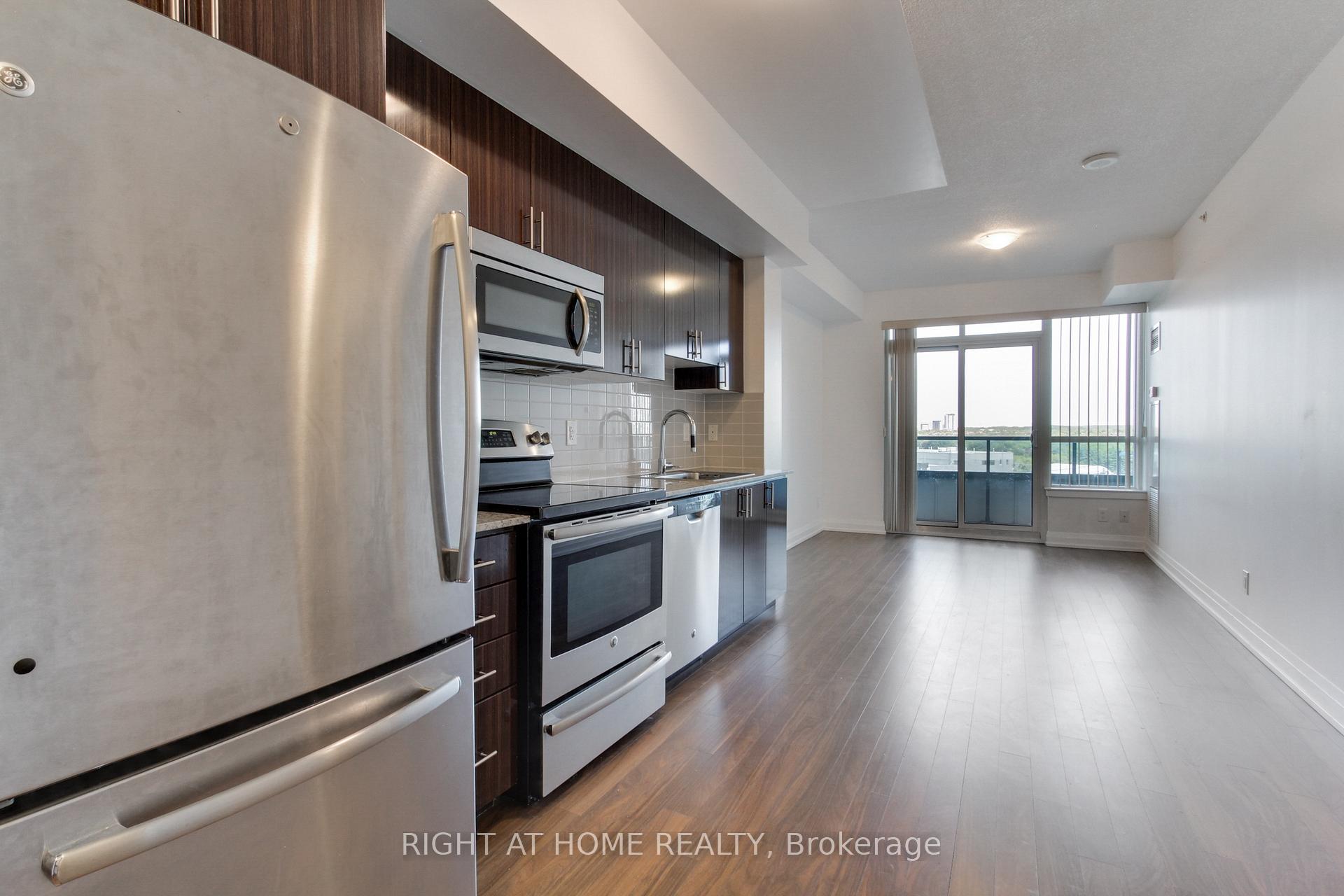 Photo 8 of Unit 422, 7161 Yonge Street, Markham, Thornhill — HOMEH