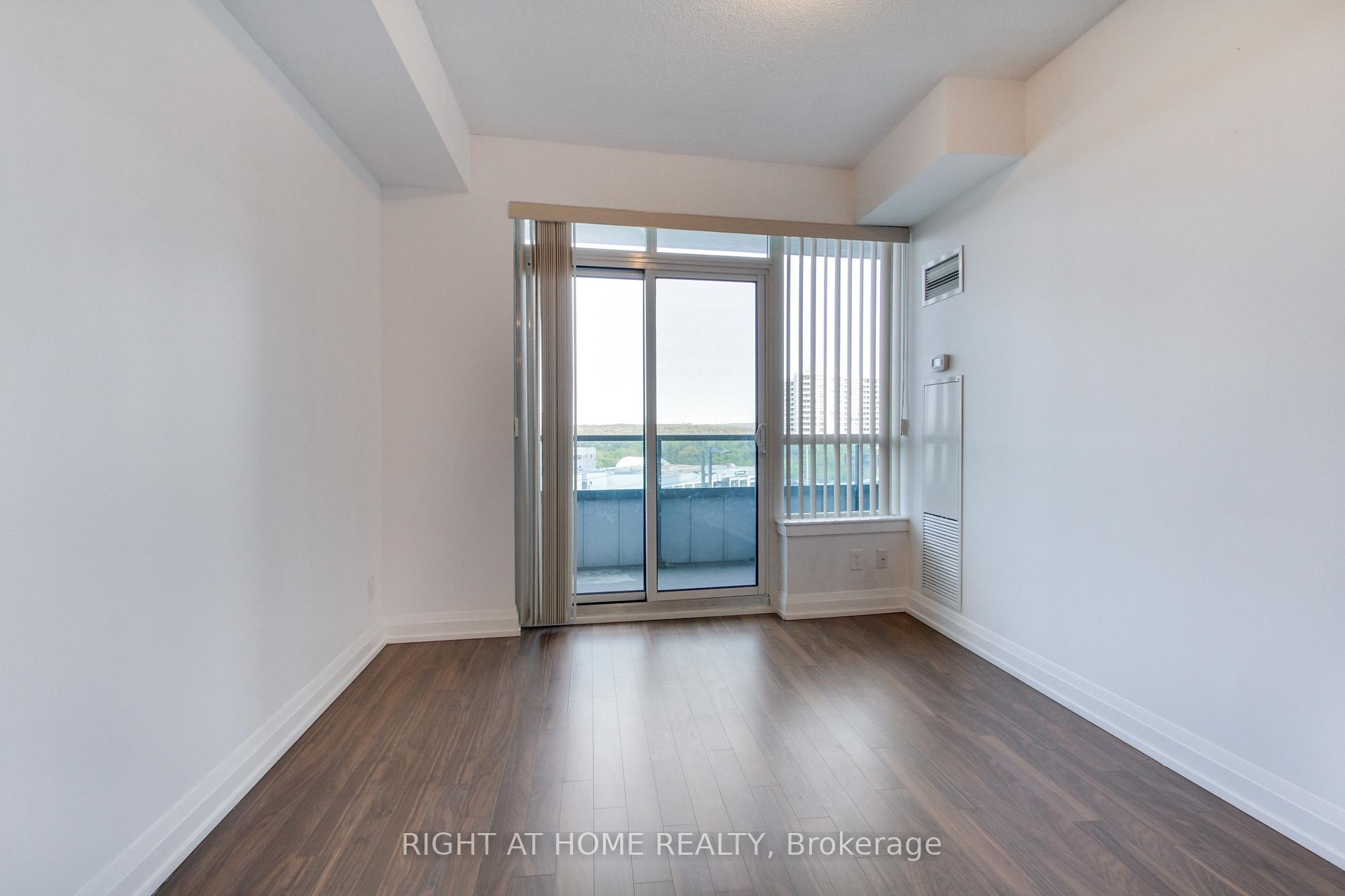 Photo 13 of Unit 422, 7161 Yonge Street, Markham, Thornhill — HOMEH