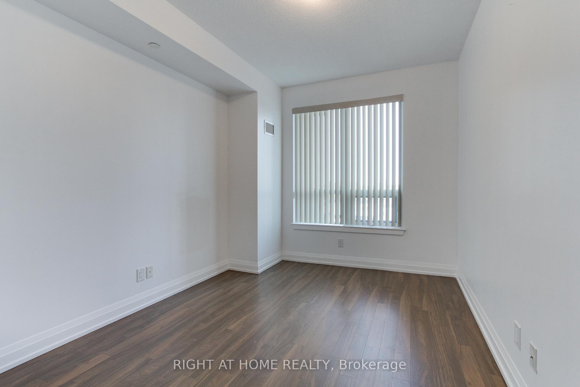 Photo 17 of Unit 422, 7161 Yonge Street, Markham, Thornhill — HOMEH