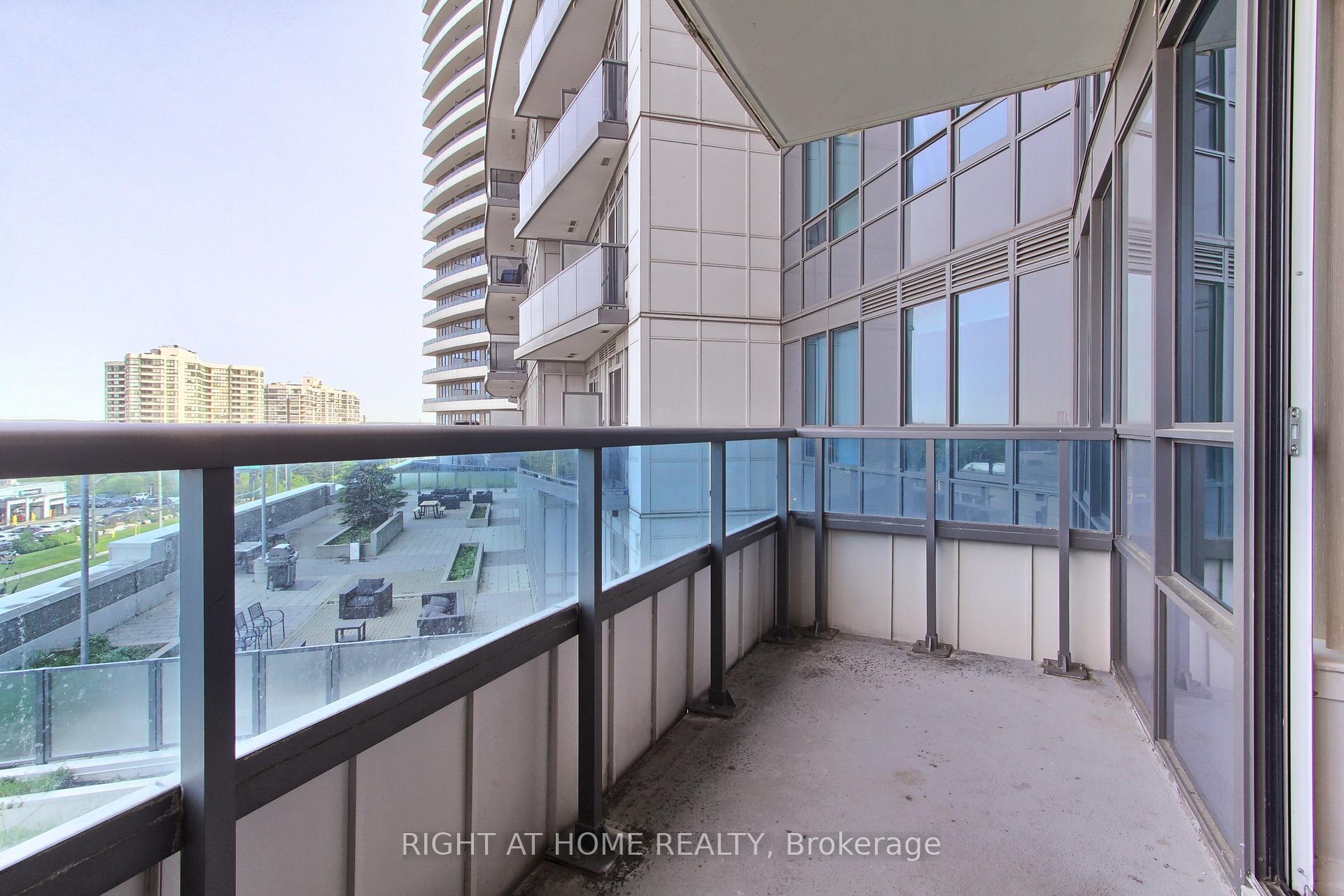 Photo 23 of Unit 422, 7161 Yonge Street, Markham, Thornhill — HOMEH