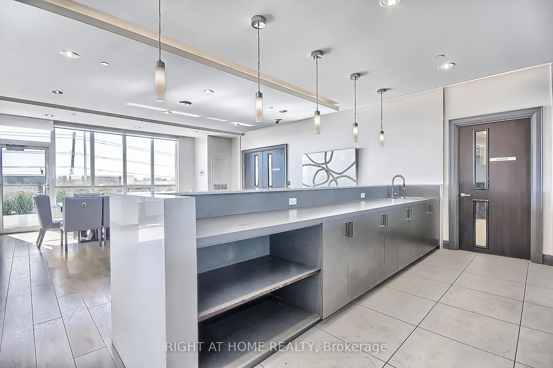 Photo 32 of Unit 422, 7161 Yonge Street, Markham, Thornhill — HOMEH