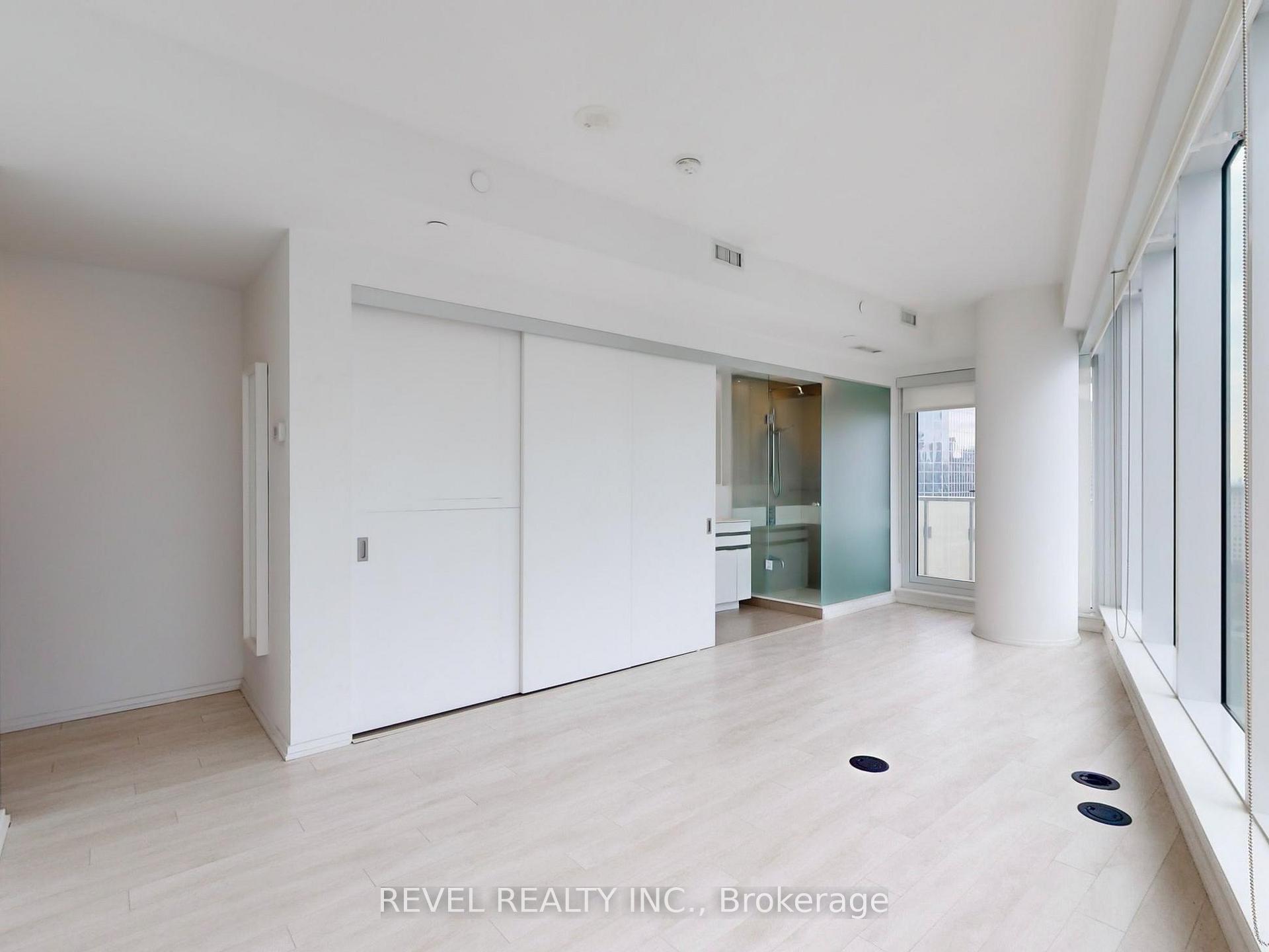 Photo 8 of Unit 2412, 197 Yonge Street, Toronto, Church-Yonge Corridor — HOMEH