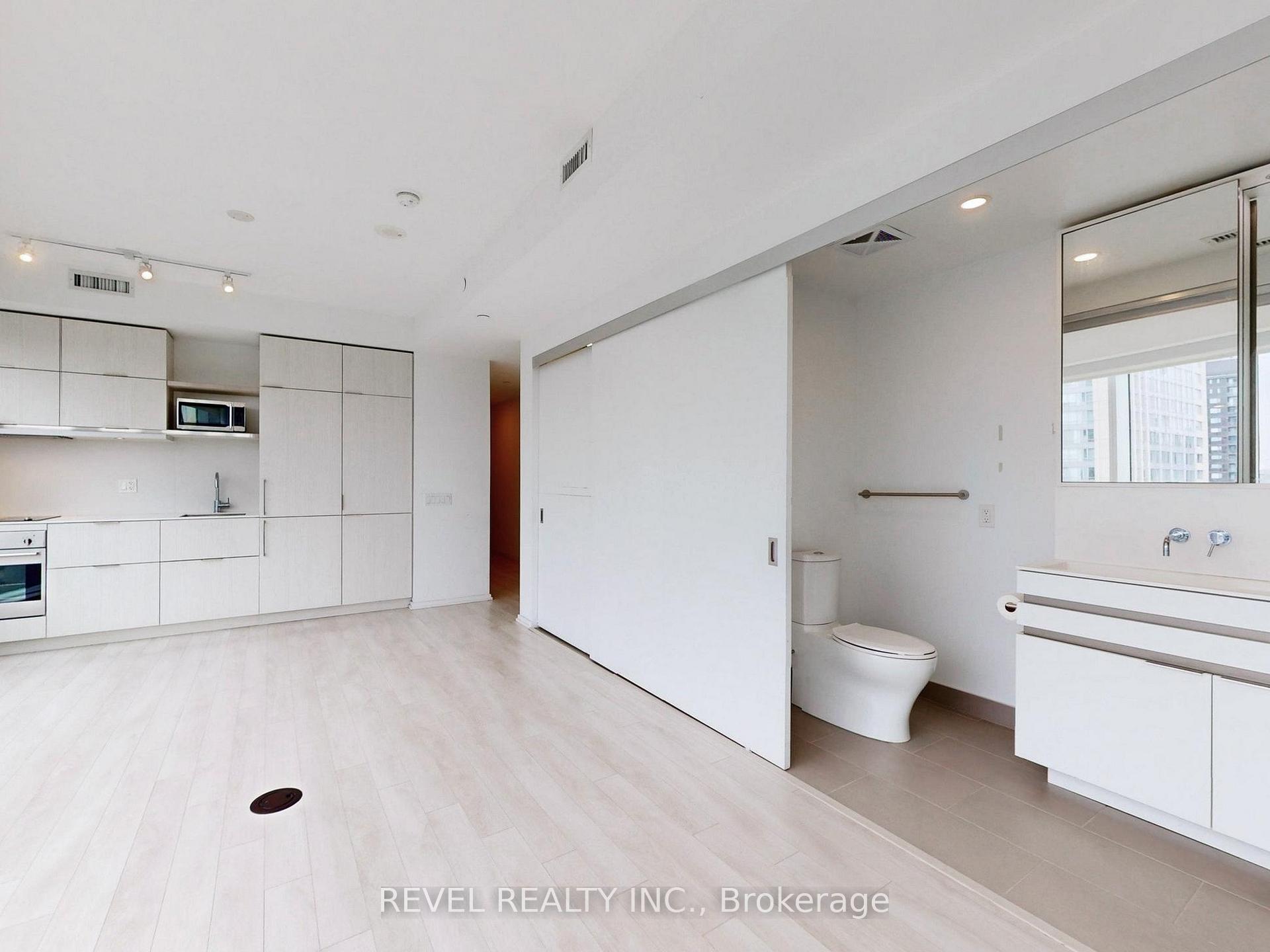 Photo 12 of Unit 2412, 197 Yonge Street, Toronto, Church-Yonge Corridor — HOMEH