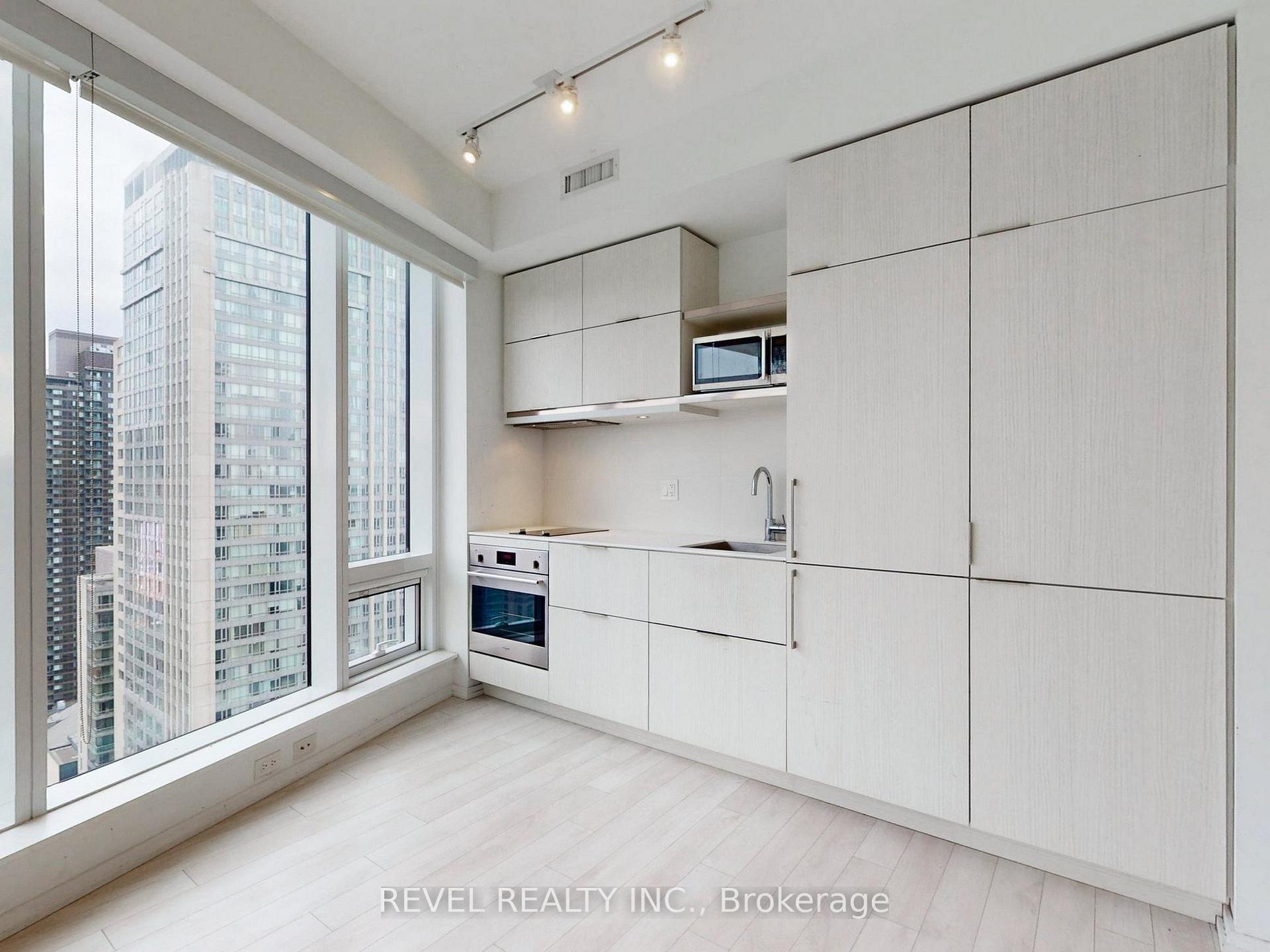 Photo 13 of Unit 2412, 197 Yonge Street, Toronto, Church-Yonge Corridor — HOMEH