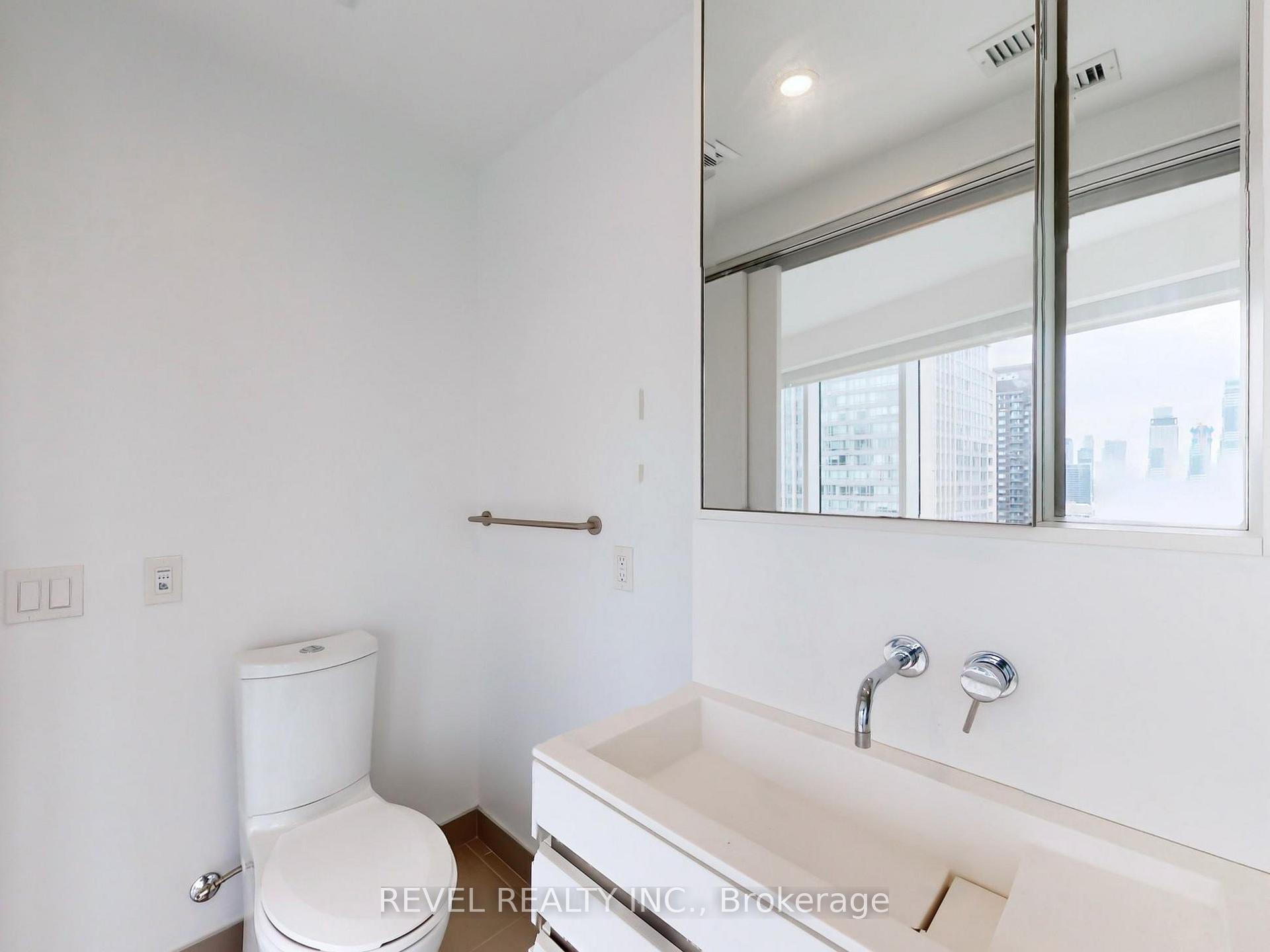 Photo 16 of Unit 2412, 197 Yonge Street, Toronto, Church-Yonge Corridor — HOMEH