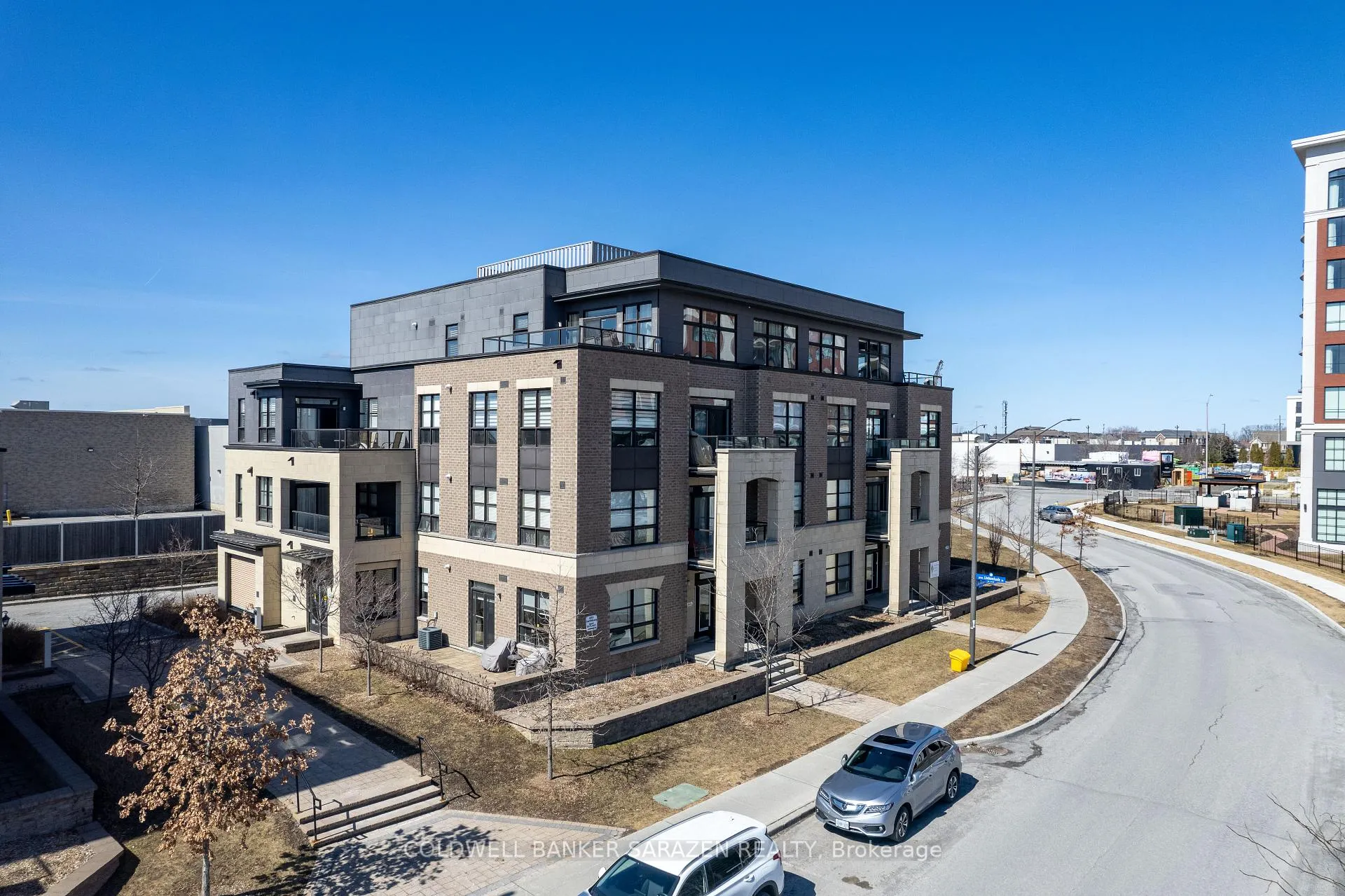 Front of Unit 304, 659 Sue Holloway Drive