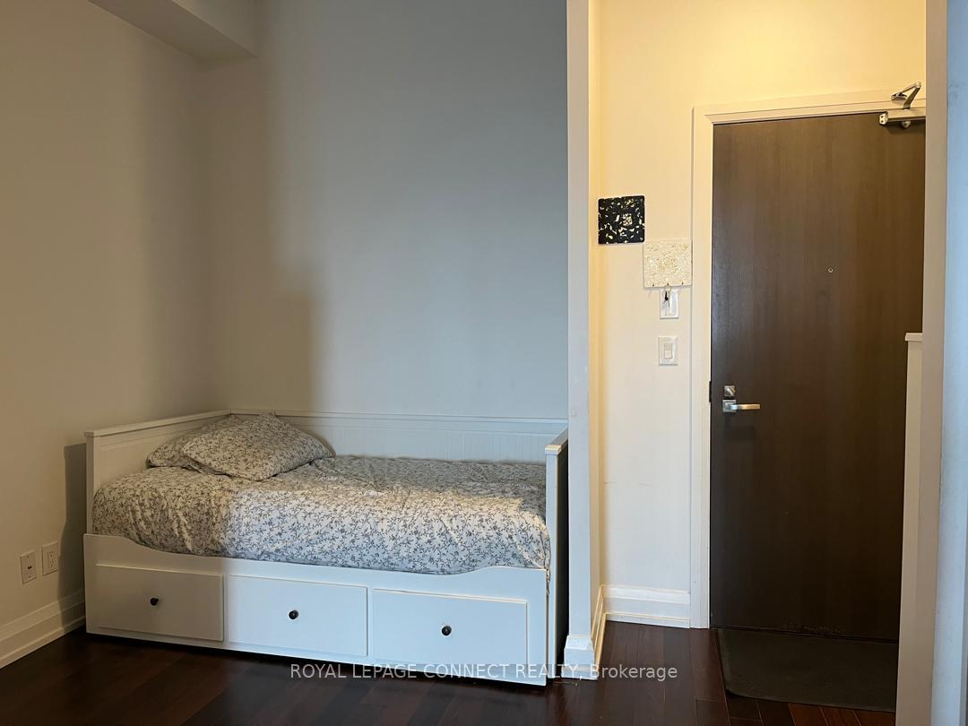 Photo 3 of Unit 906, 7171 Yonge Street, Markham, Thornhill — HOMEH