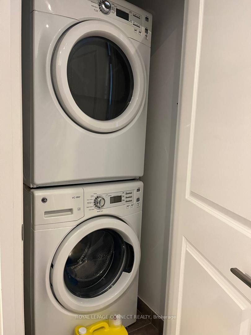 Photo 10 of Unit 906, 7171 Yonge Street, Markham, Thornhill — HOMEH