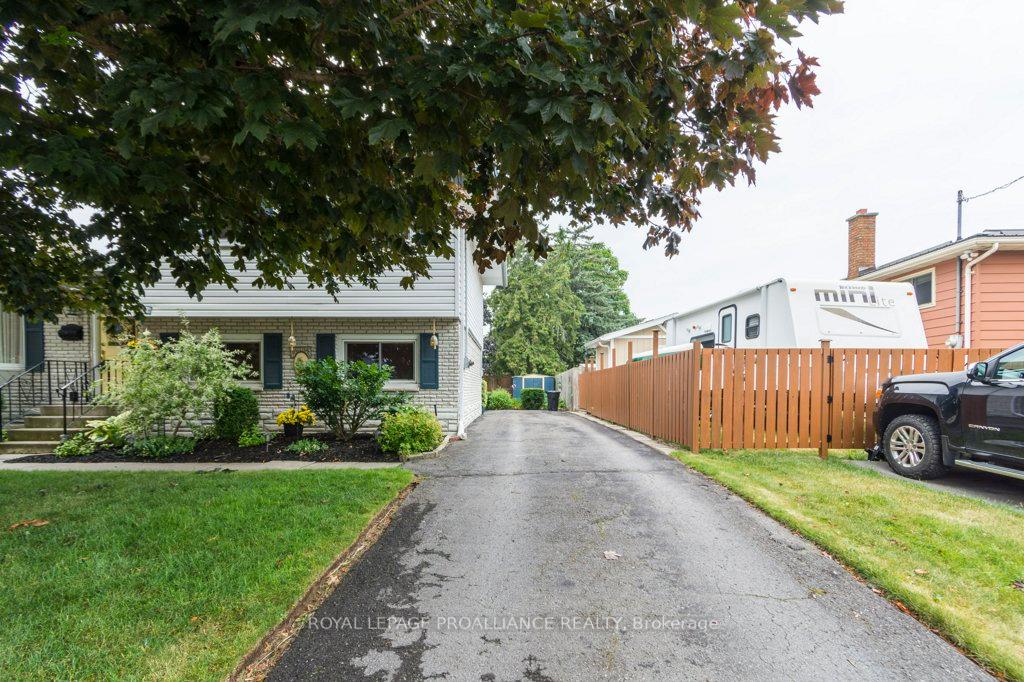 Photo 5 of 50 Marsh Drive, Belleville, Belleville Ward — HOMEH
