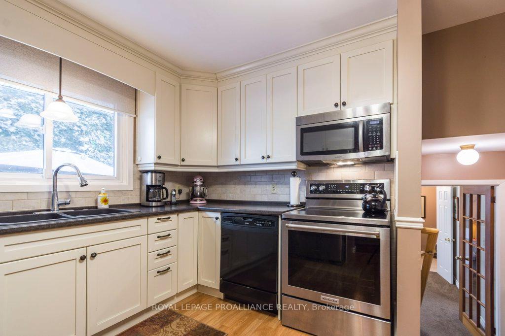 Photo 12 of 50 Marsh Drive, Belleville, Belleville Ward — HOMEH