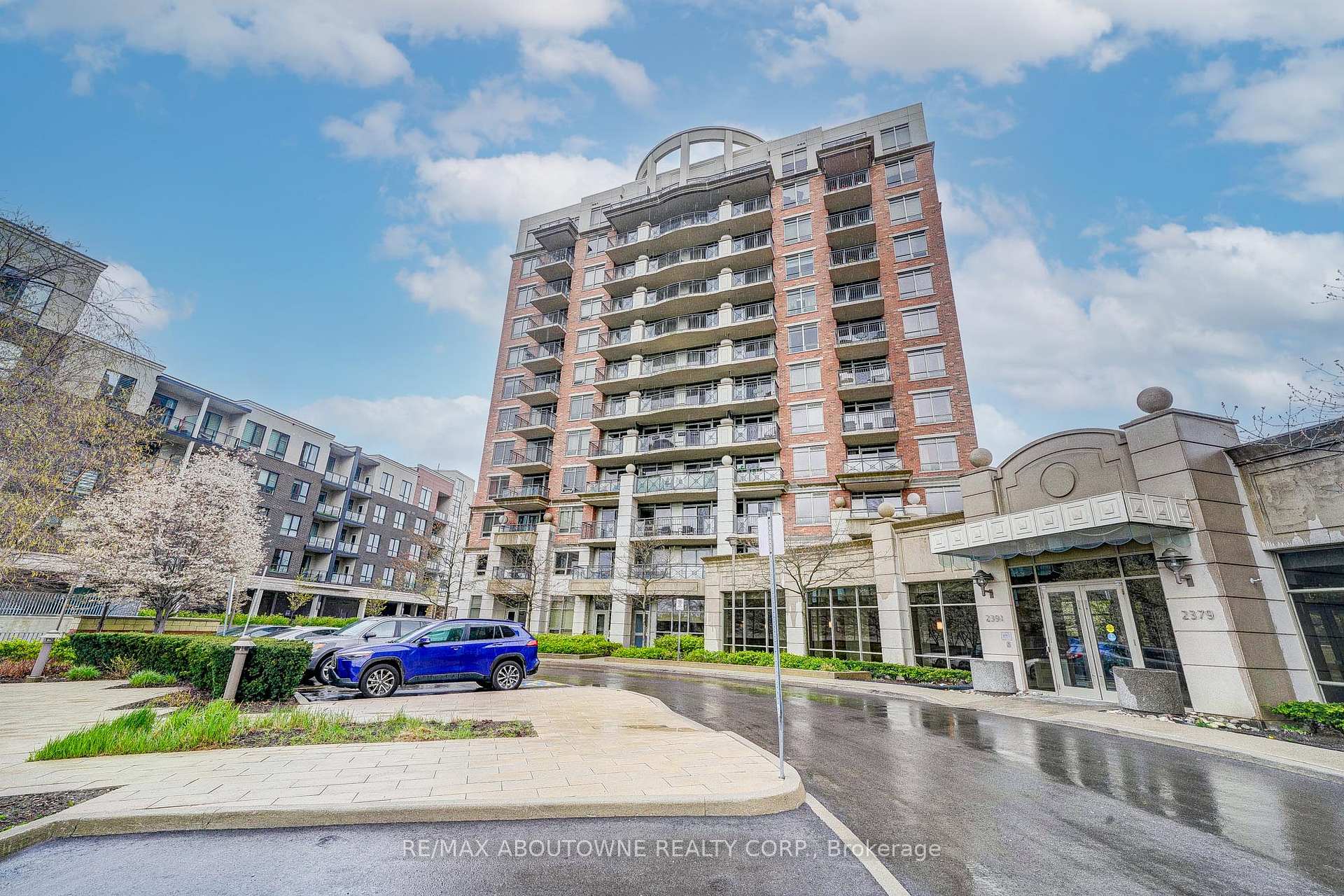 Front of Unit 312, 2391 Central Park Drive