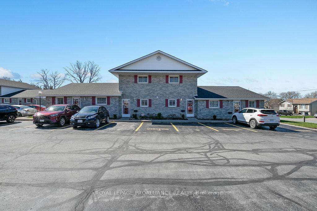 Photo 1 of Unit 2, 73 Lywood Street, Belleville, Thurlow Ward — HOMEH