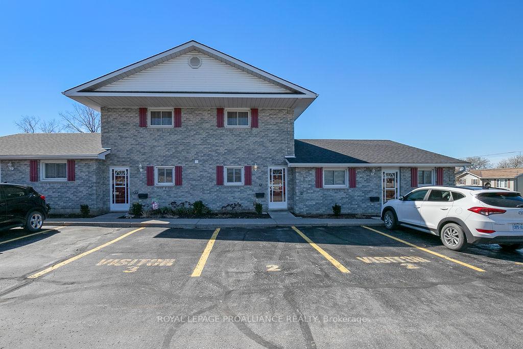 Photo 2 of Unit 2, 73 Lywood Street, Belleville, Thurlow Ward — HOMEH