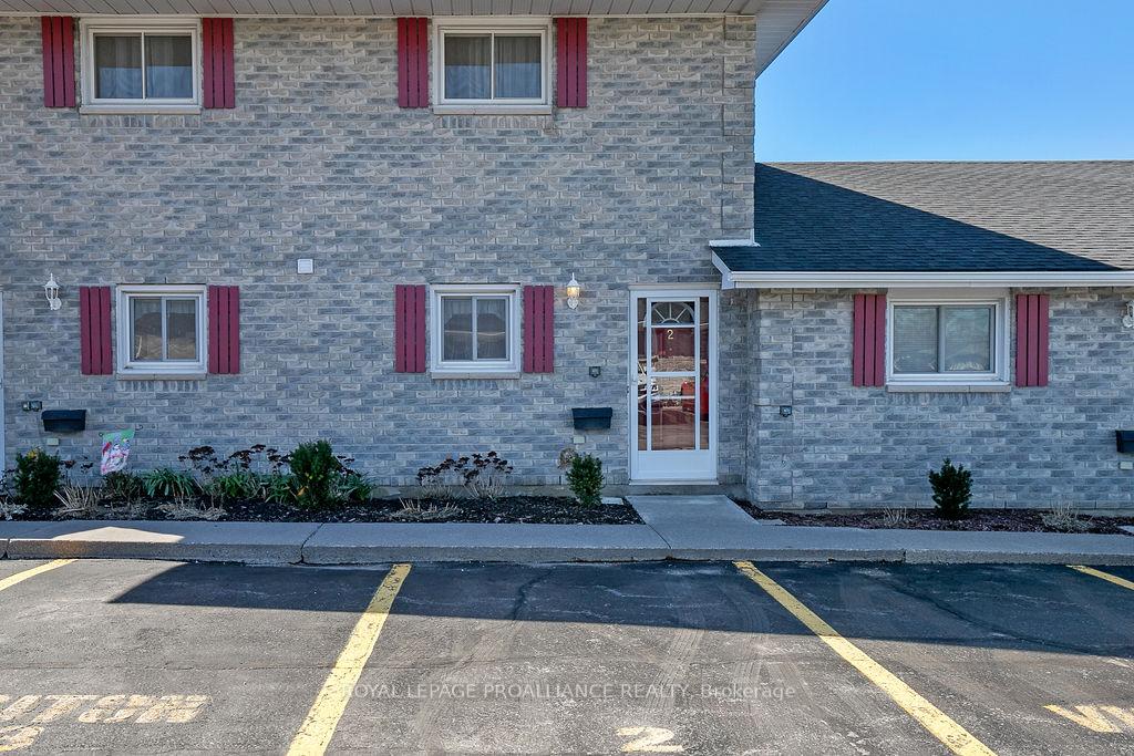 Photo 3 of Unit 2, 73 Lywood Street, Belleville, Thurlow Ward — HOMEH