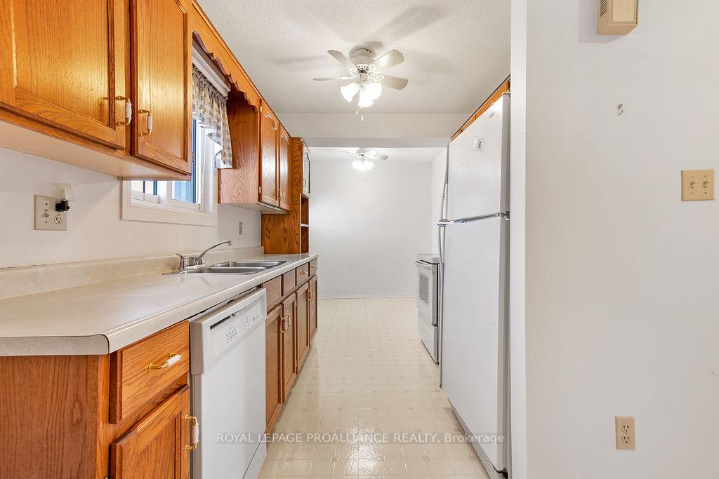 Photo 6 of Unit 2, 73 Lywood Street, Belleville, Thurlow Ward — HOMEH
