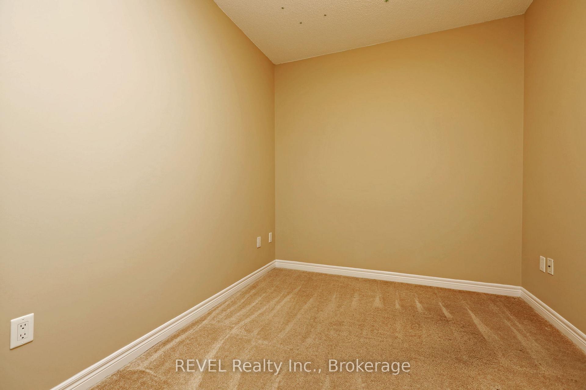 Photo 4 of Unit 323, 7400 Markham Road, Markham, Middlefield — HOMEH