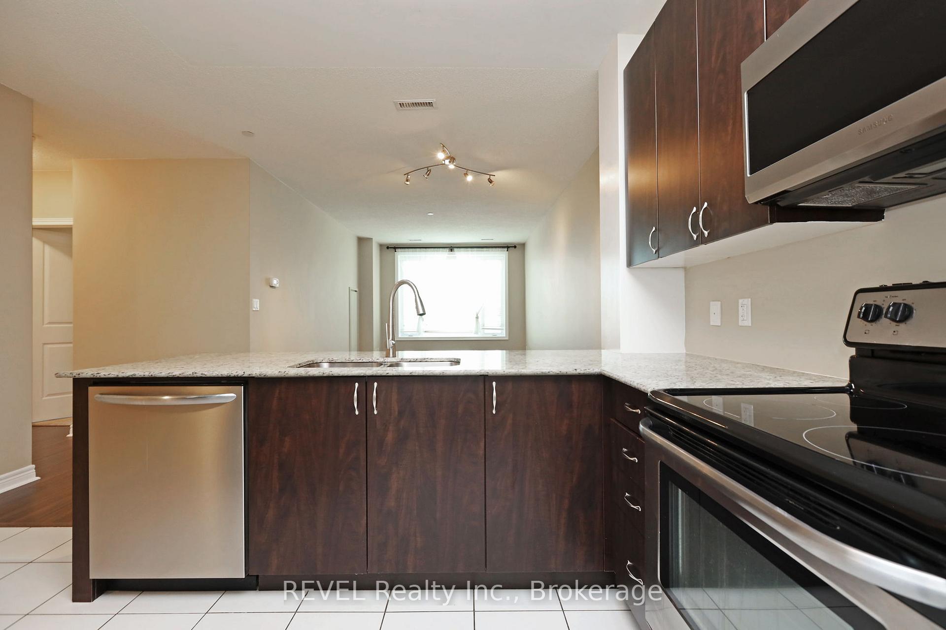 Photo 15 of Unit 323, 7400 Markham Road, Markham, Middlefield — HOMEH