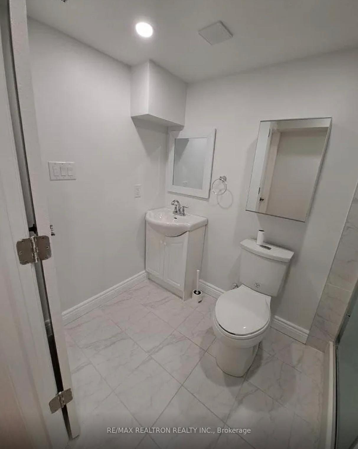 Photo 8 of Unit Basemnt, 68 Lewis Honey Drive, Aurora, Bayview Northeast — HOMEH