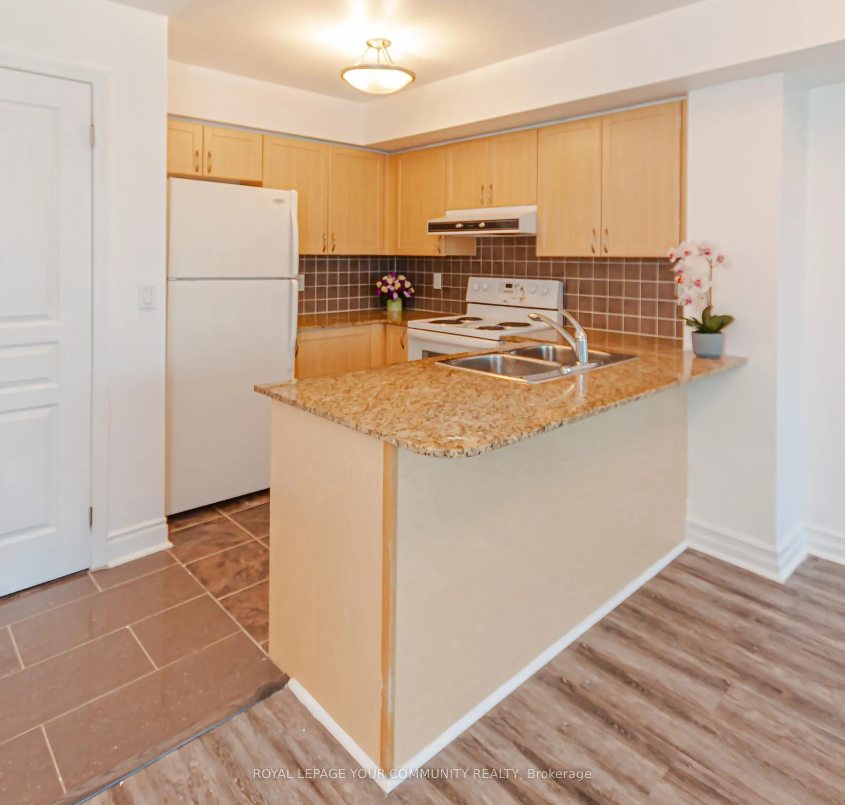 Photo 13 of Unit 1201, 75 South Town Centre Boulevard, Markham, Unionville — HOMEH