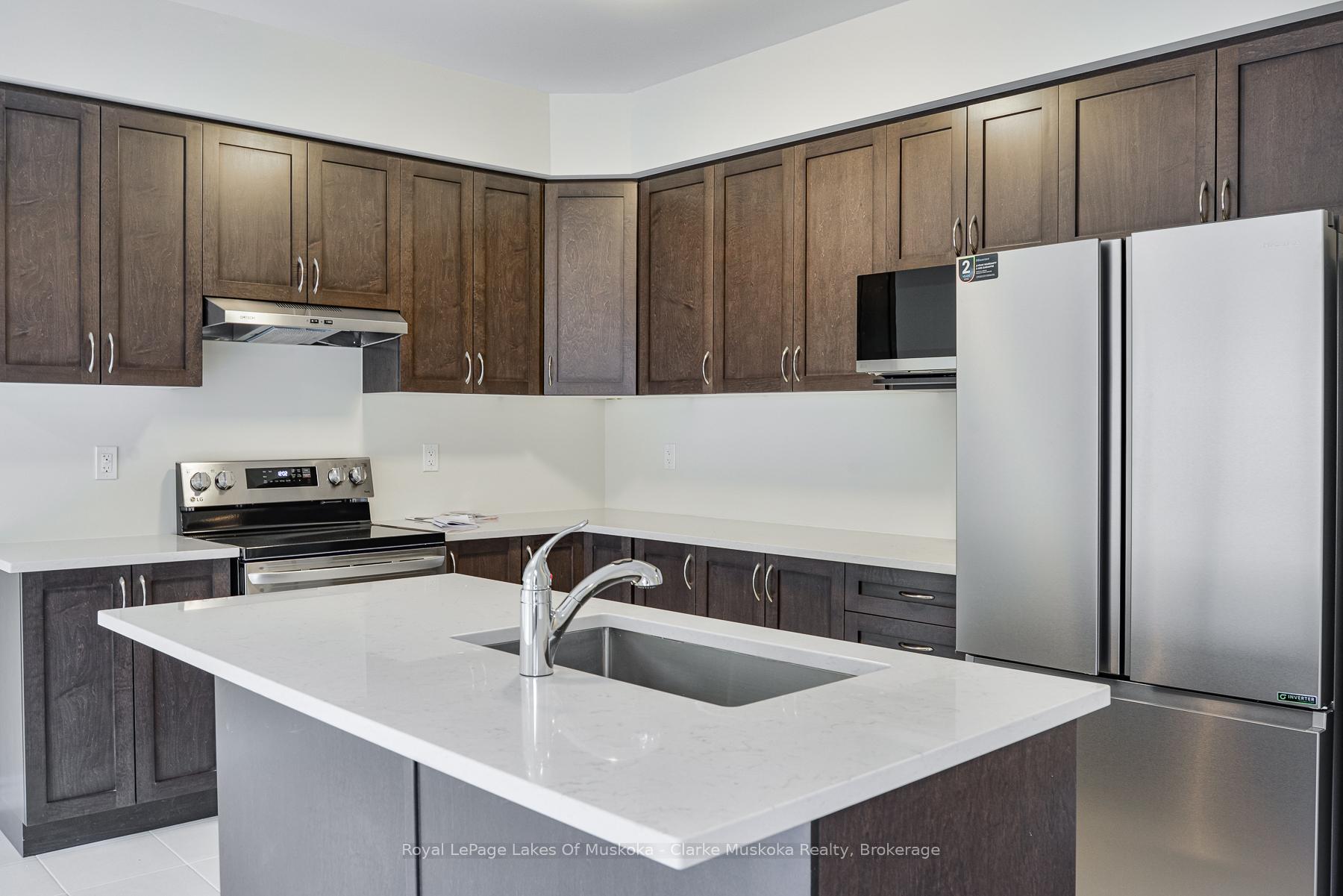 Photo 6 of 225 McEachern Lane, Gravenhurst, Muskoka (S) — HOMEH