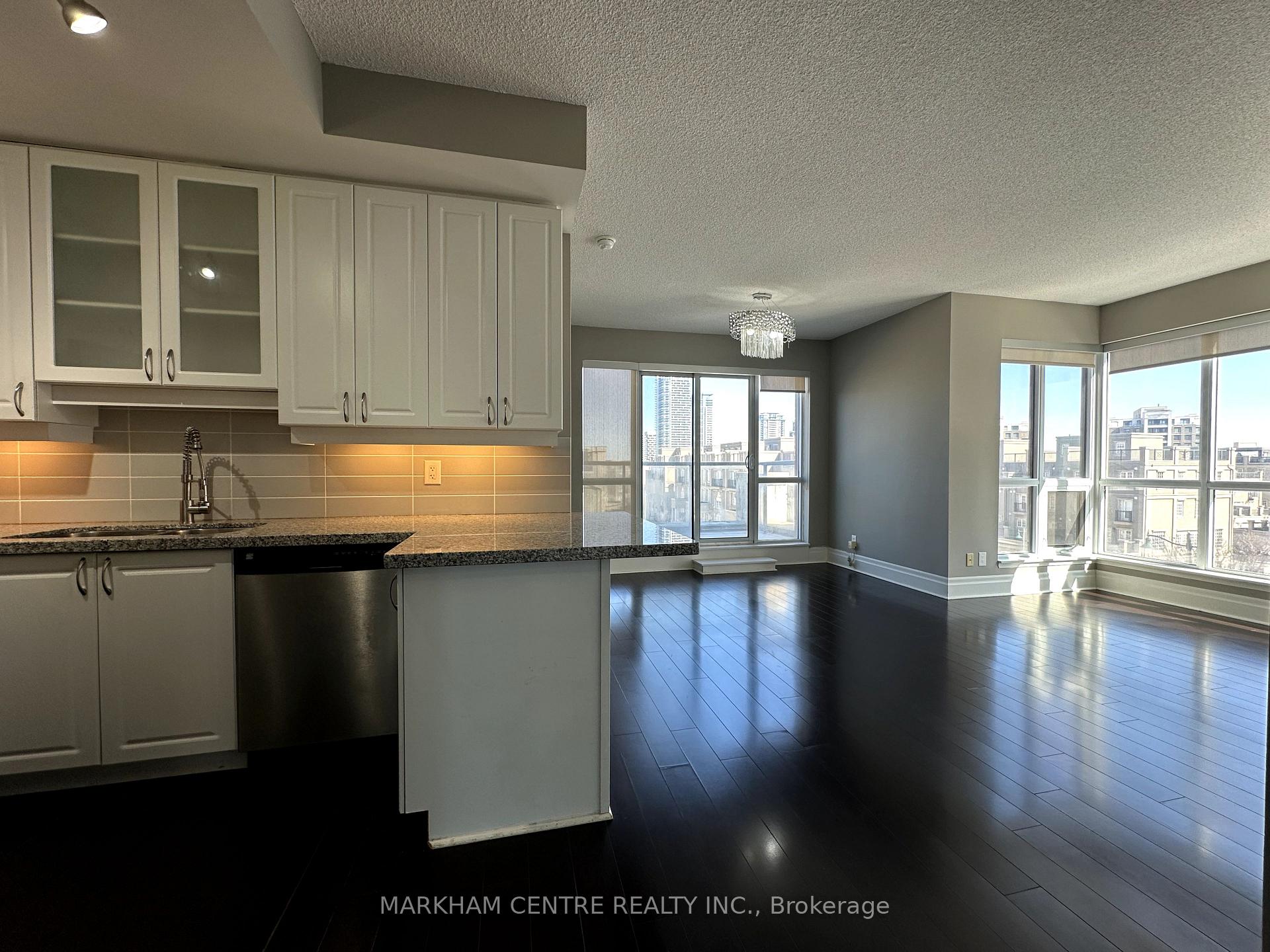 Photo 3 of Unit 403, 1 Upper Duke Crescent, Markham, Unionville — HOMEH