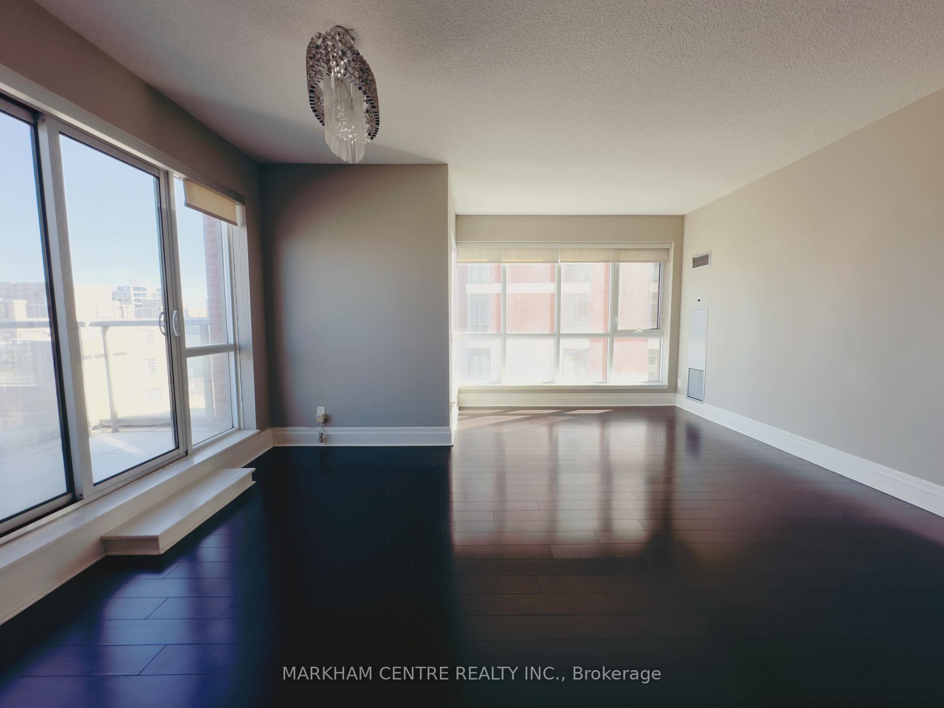 Photo 5 of Unit 403, 1 Upper Duke Crescent, Markham, Unionville — HOMEH