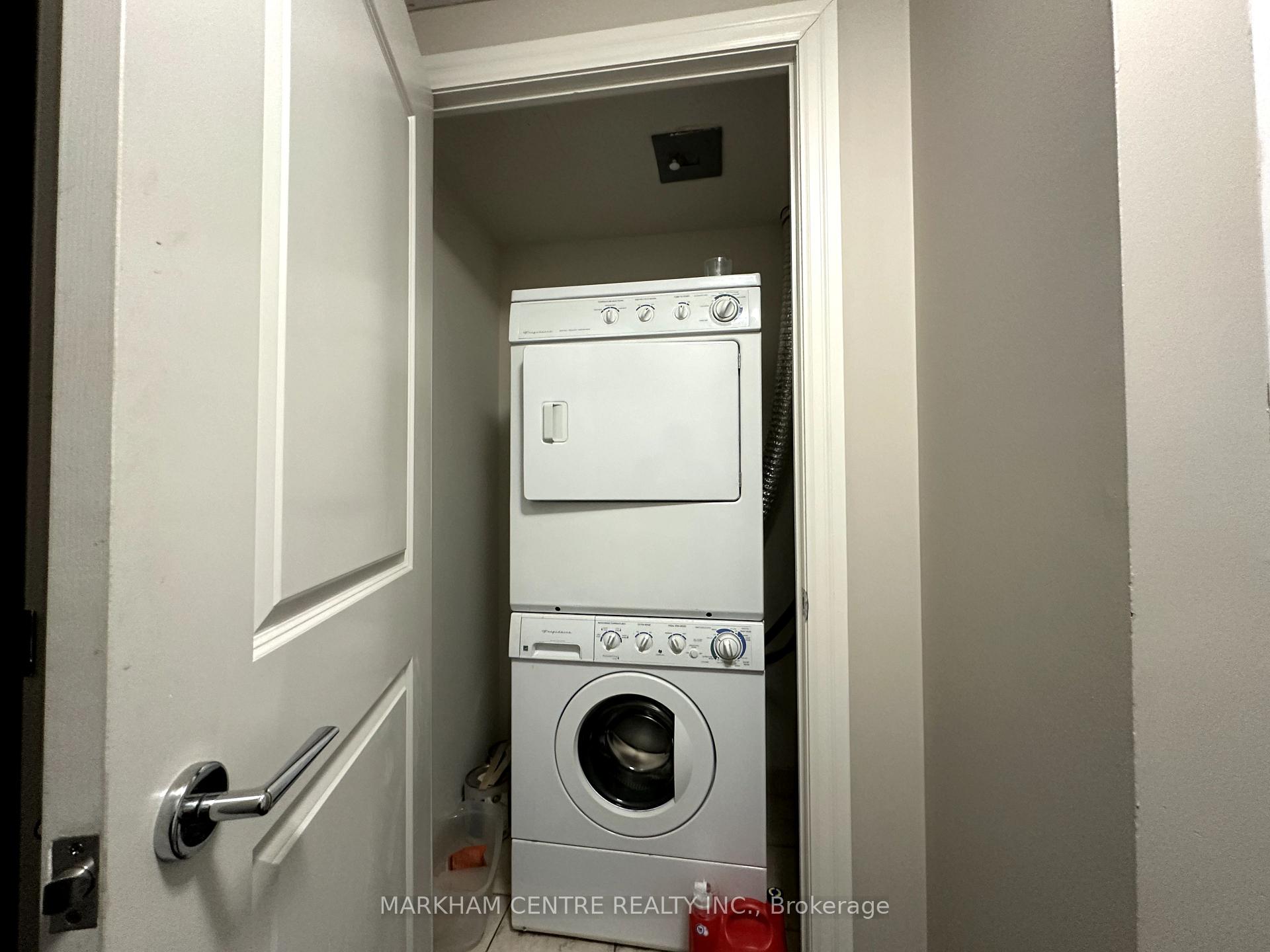Photo 12 of Unit 403, 1 Upper Duke Crescent, Markham, Unionville — HOMEH