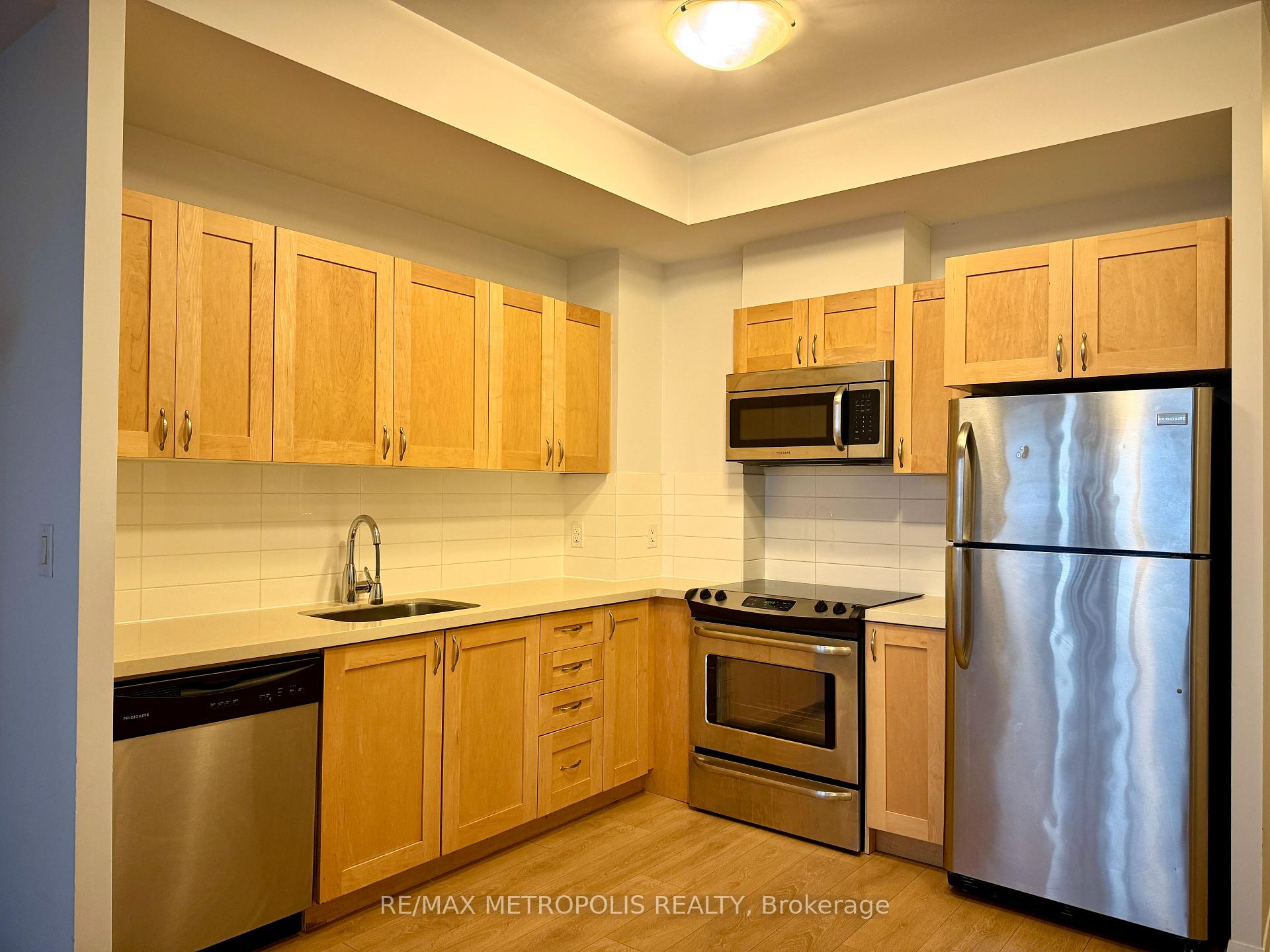 Photo 3 of Unit 536, 540 Bur Oak Avenue, Markham, Berczy — HOMEH