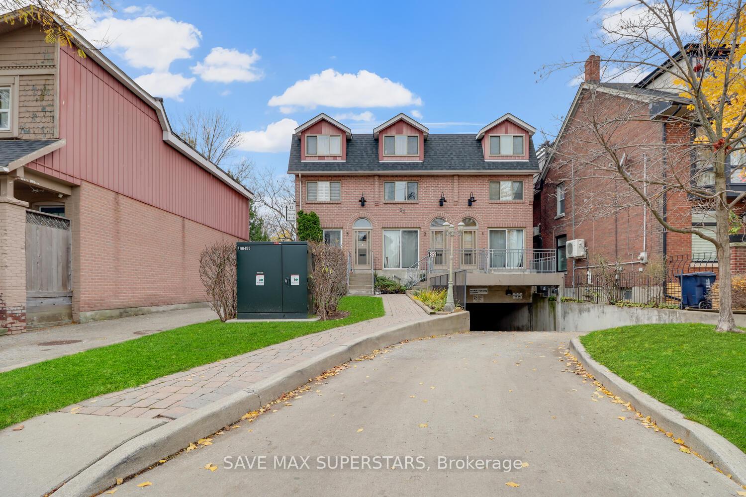 Photo 2 of Unit 11, 32 Curzon Street, Toronto, South Riverdale — HOMEH