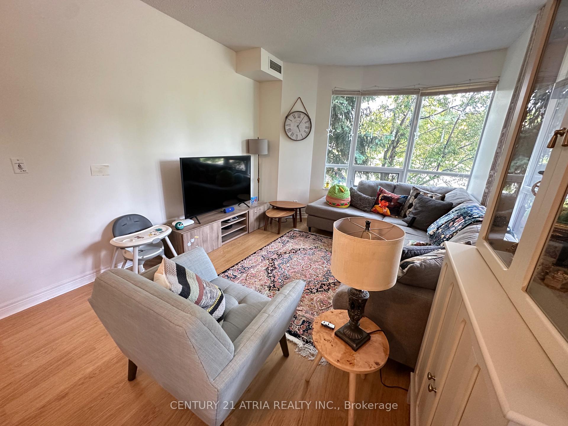 Photo 4 of Unit 213, 33 Cox Boulevard, Markham, Unionville — HOMEH