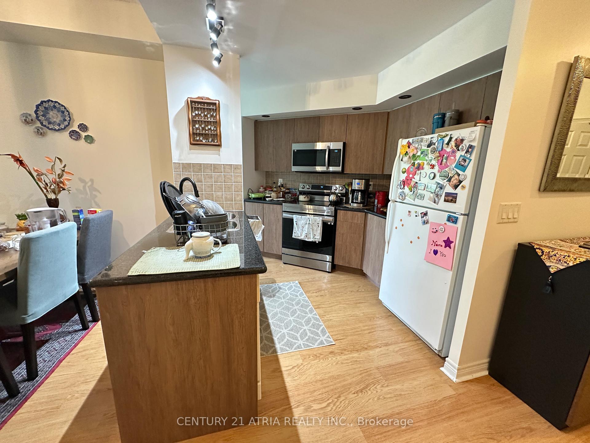 Photo 5 of Unit 213, 33 Cox Boulevard, Markham, Unionville — HOMEH