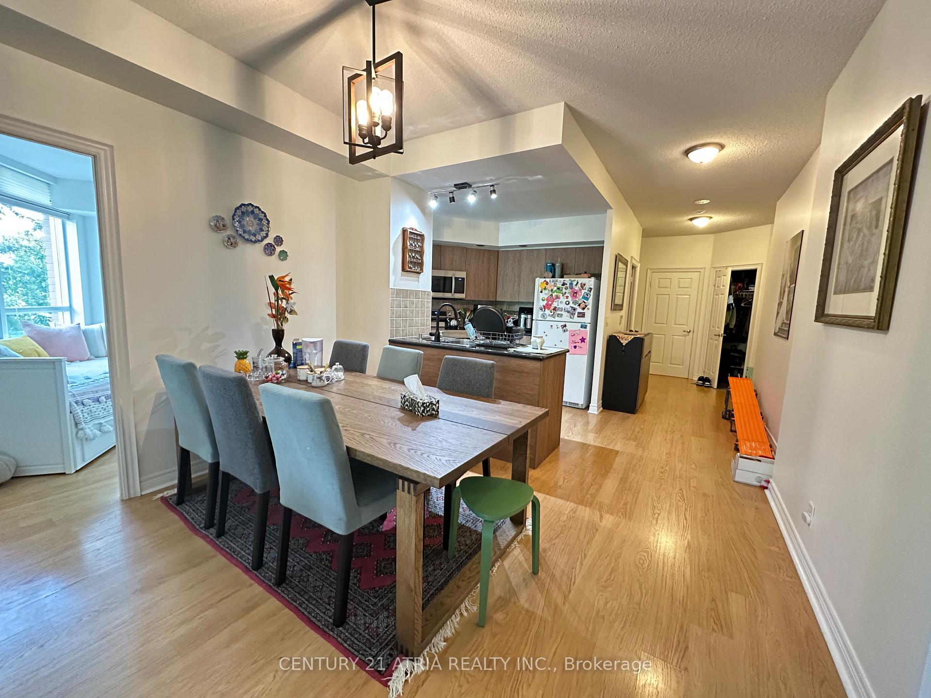Photo 6 of Unit 213, 33 Cox Boulevard, Markham, Unionville — HOMEH